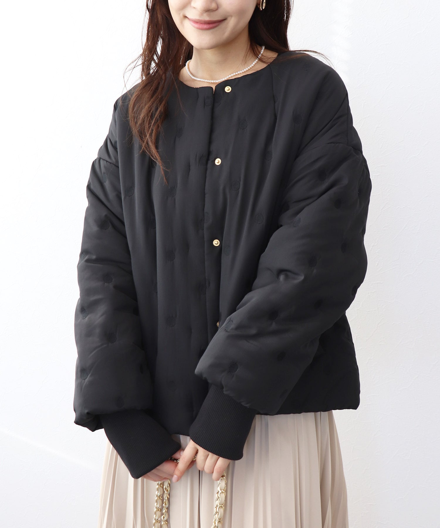 ドット刺繍キルティングノーカラージャケット