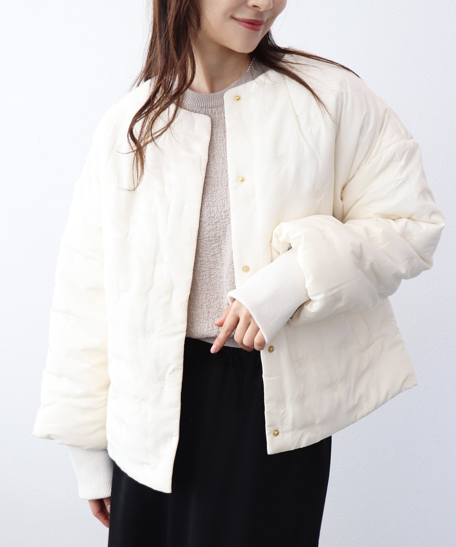 ドット刺繍キルティングノーカラージャケット