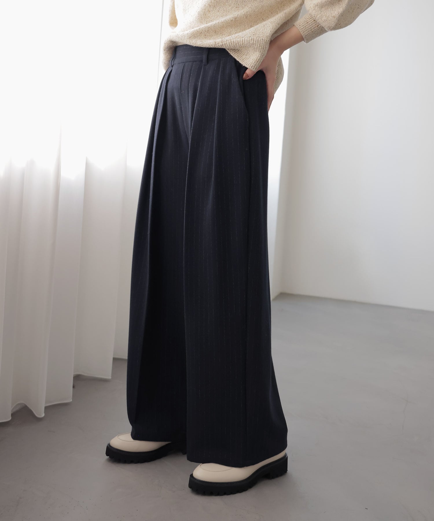 ストライプストレッチワイドパンツ