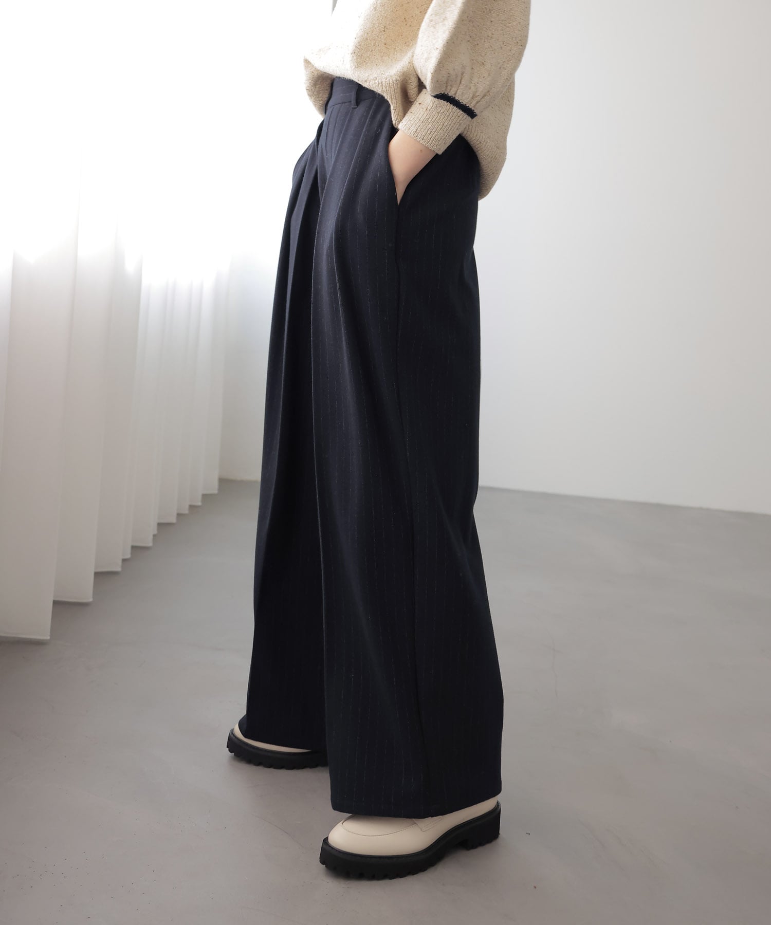 ストライプストレッチワイドパンツ