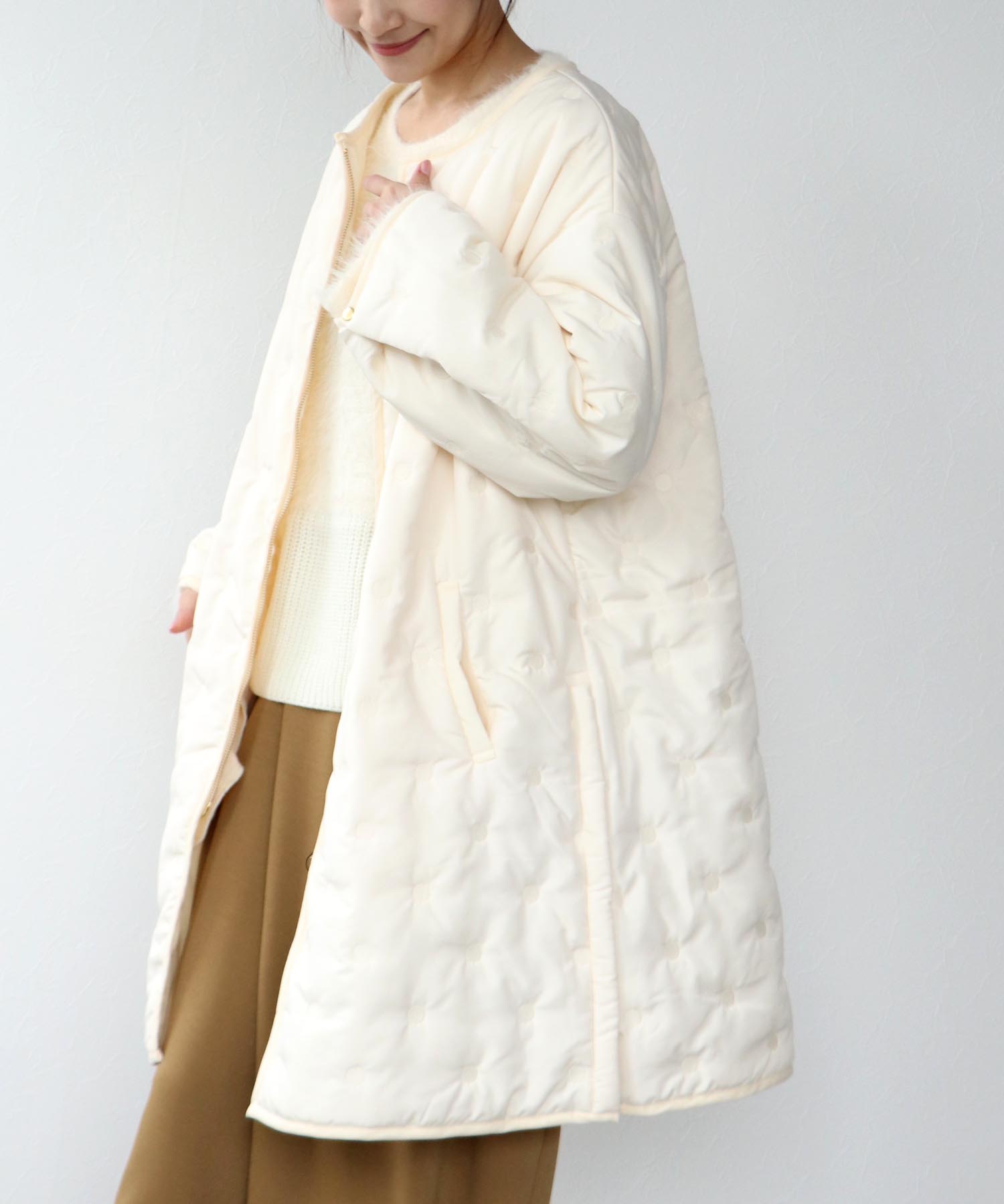ドット刺繍キルトノーカラーコート