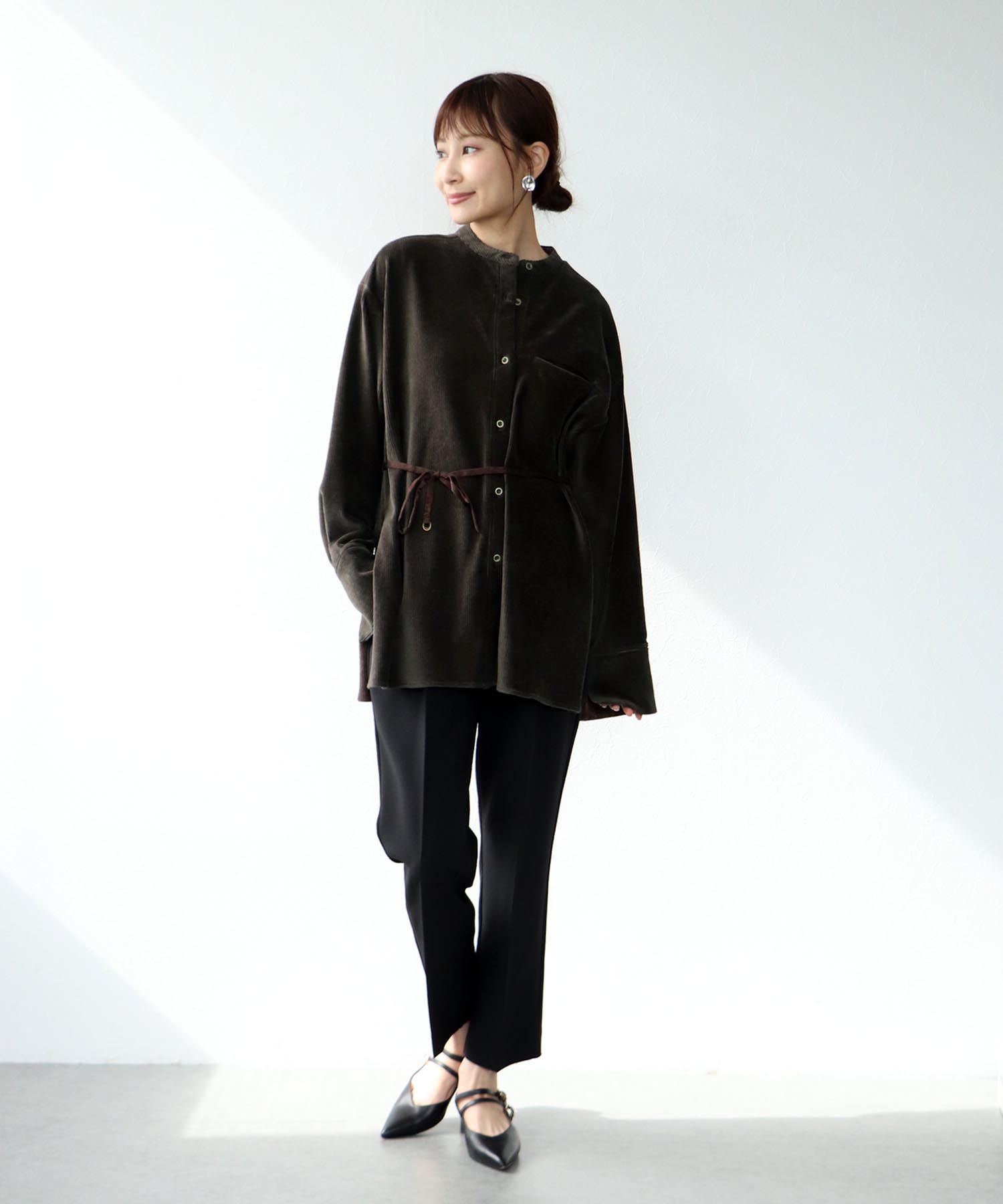 スッキリテーパードパンツ