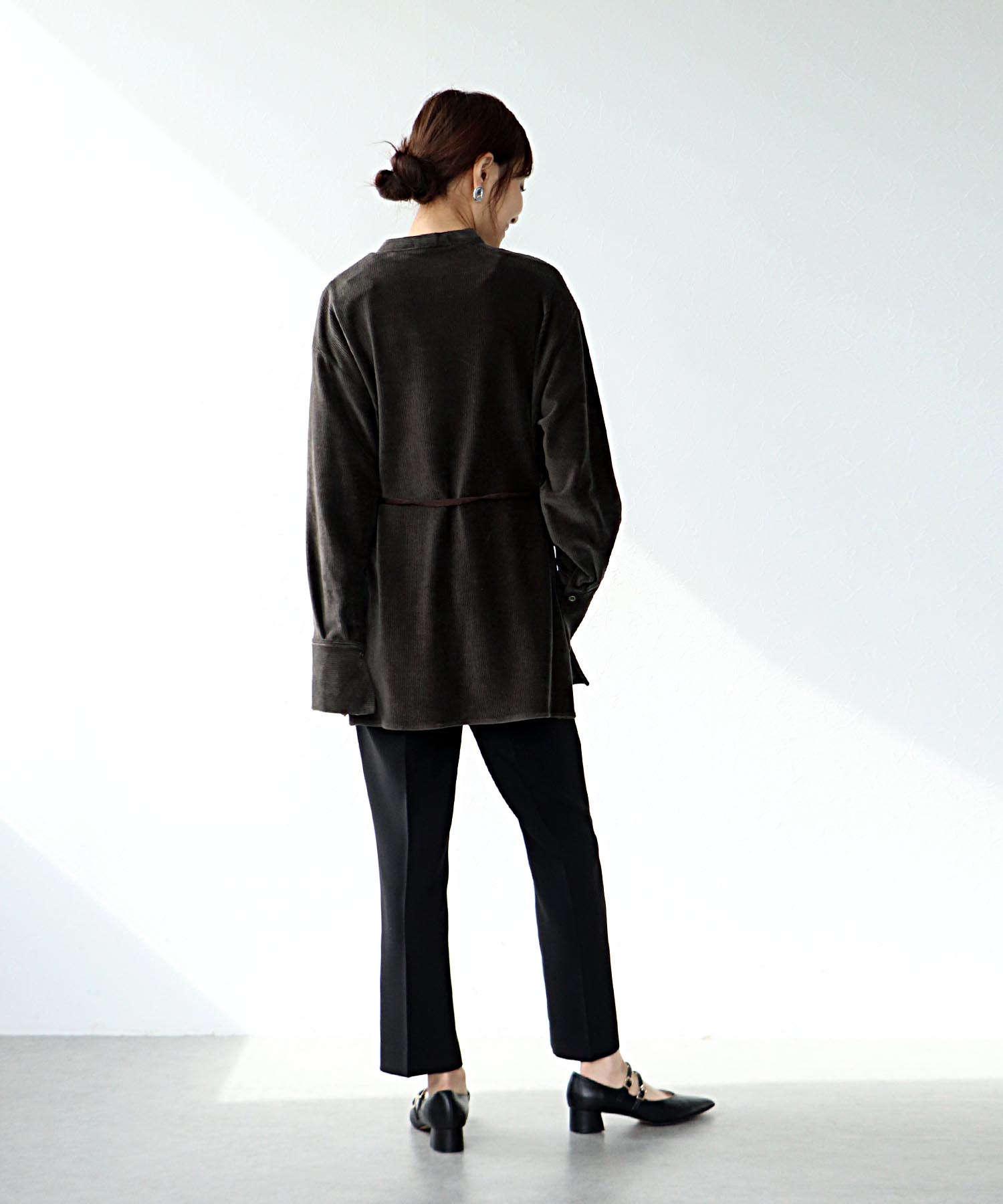 スッキリテーパードパンツ