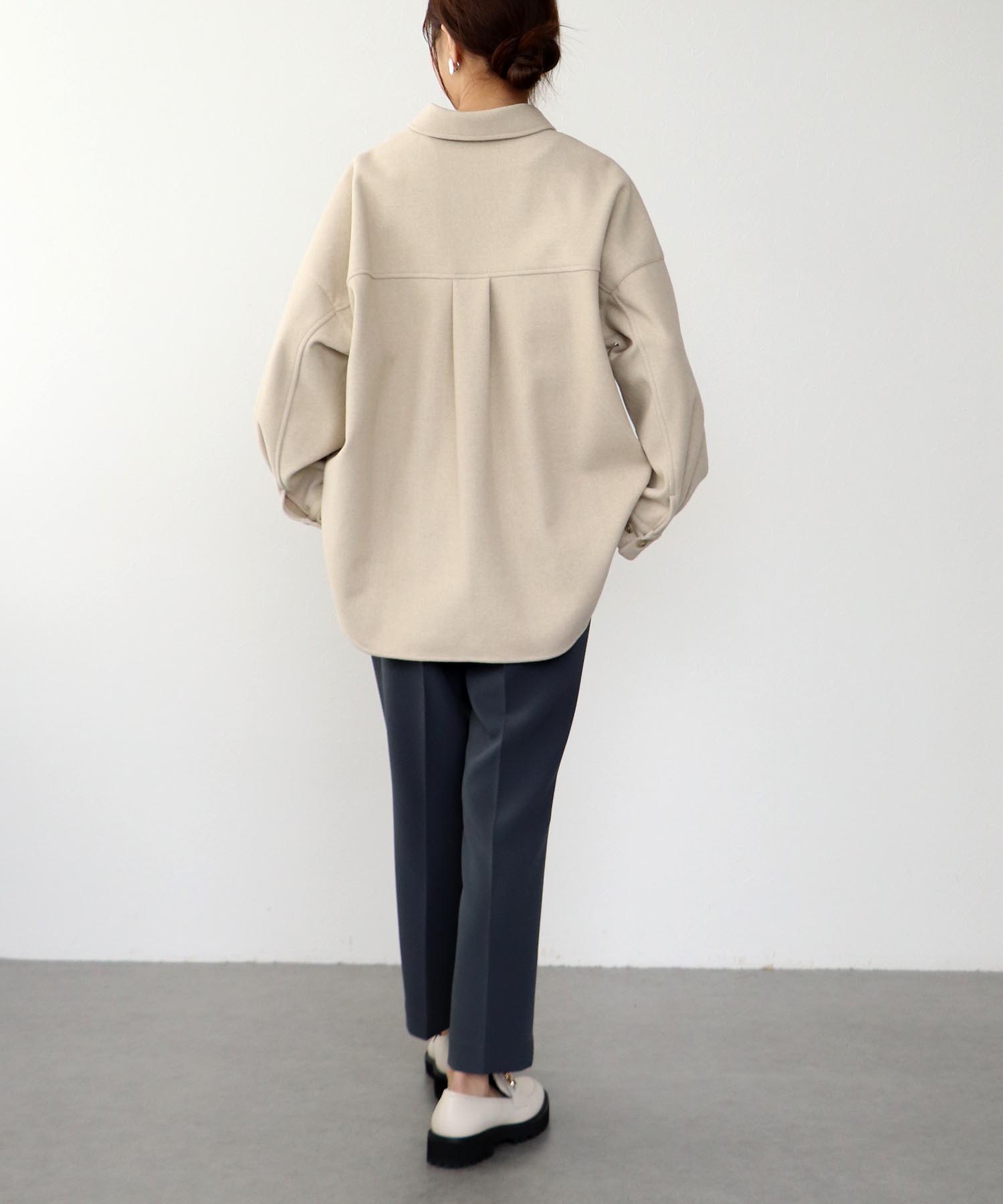 スッキリテーパードパンツ