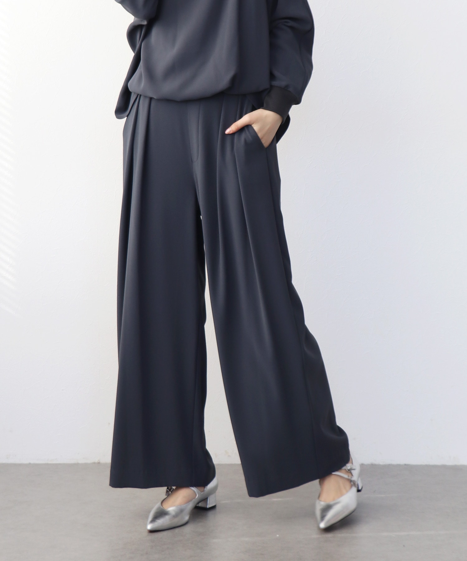 ２タックワイドパンツ