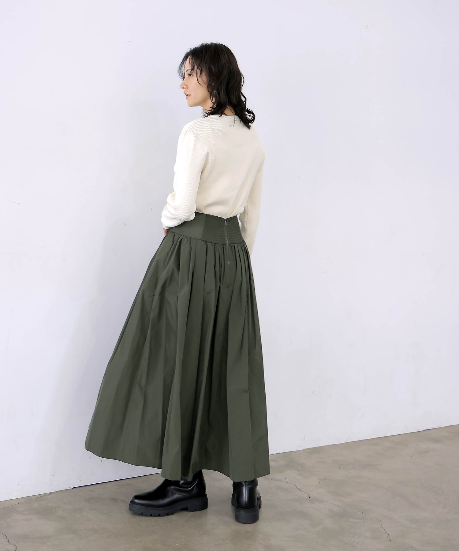 【8月28日予約販売】ウエスト切り替えタックスカート【WEB限定】