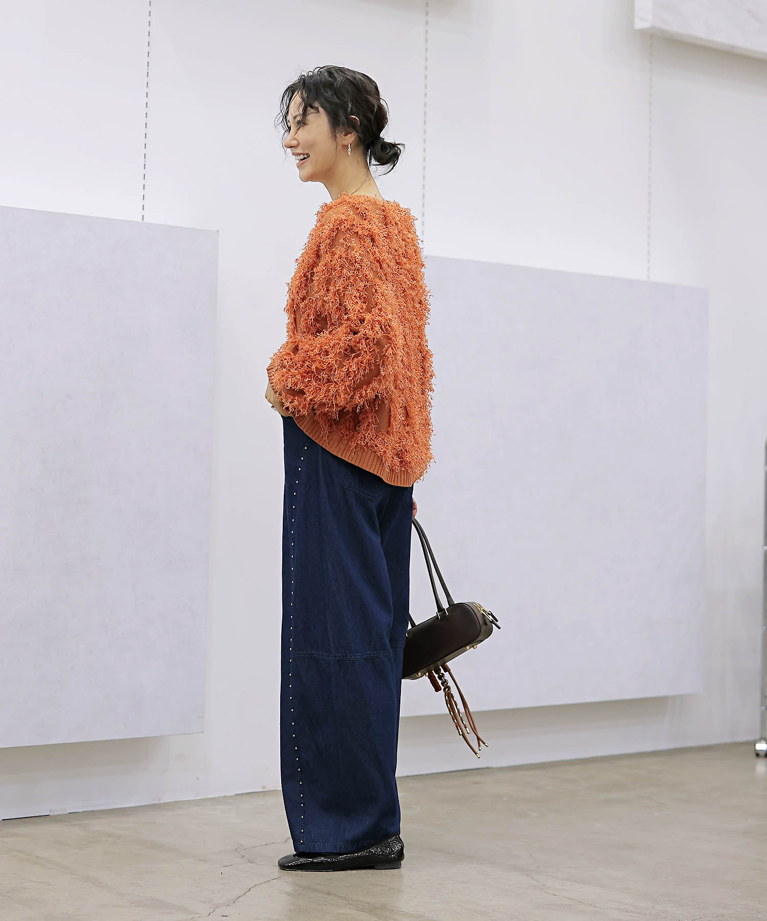 【8月28日予約販売】後ろゴムで楽々 スタッズデニムカーブパンツ【WEB限定】