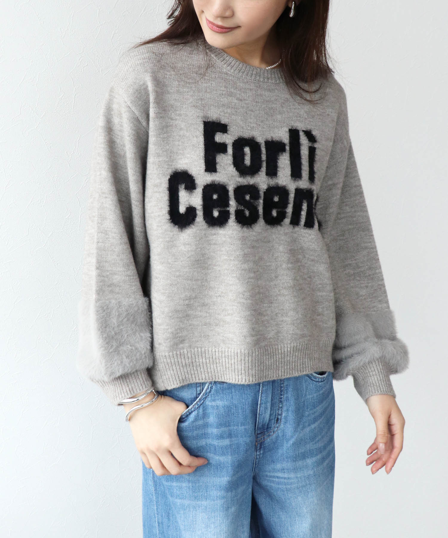 フェザーロゴニット