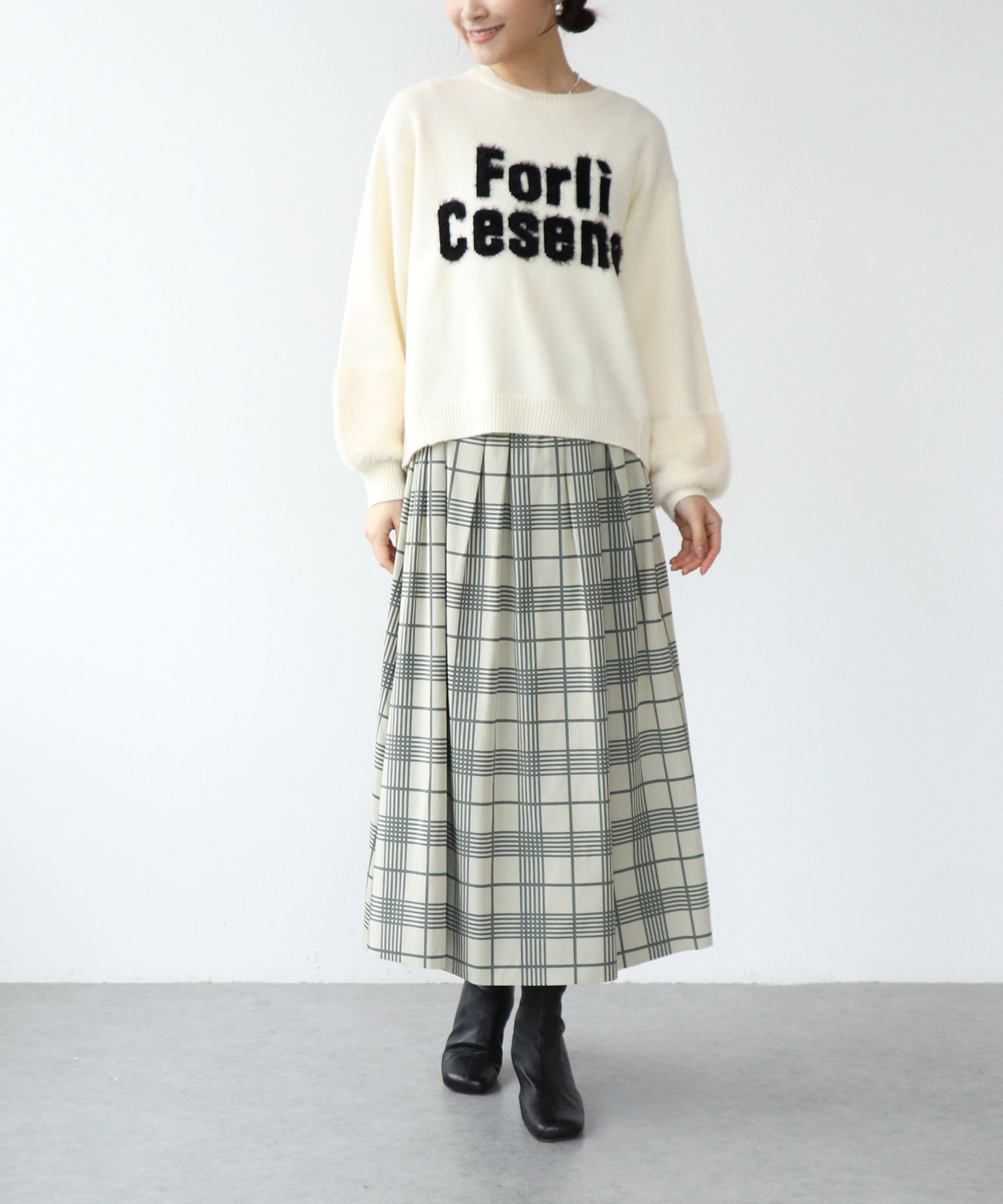 フェザーロゴニット