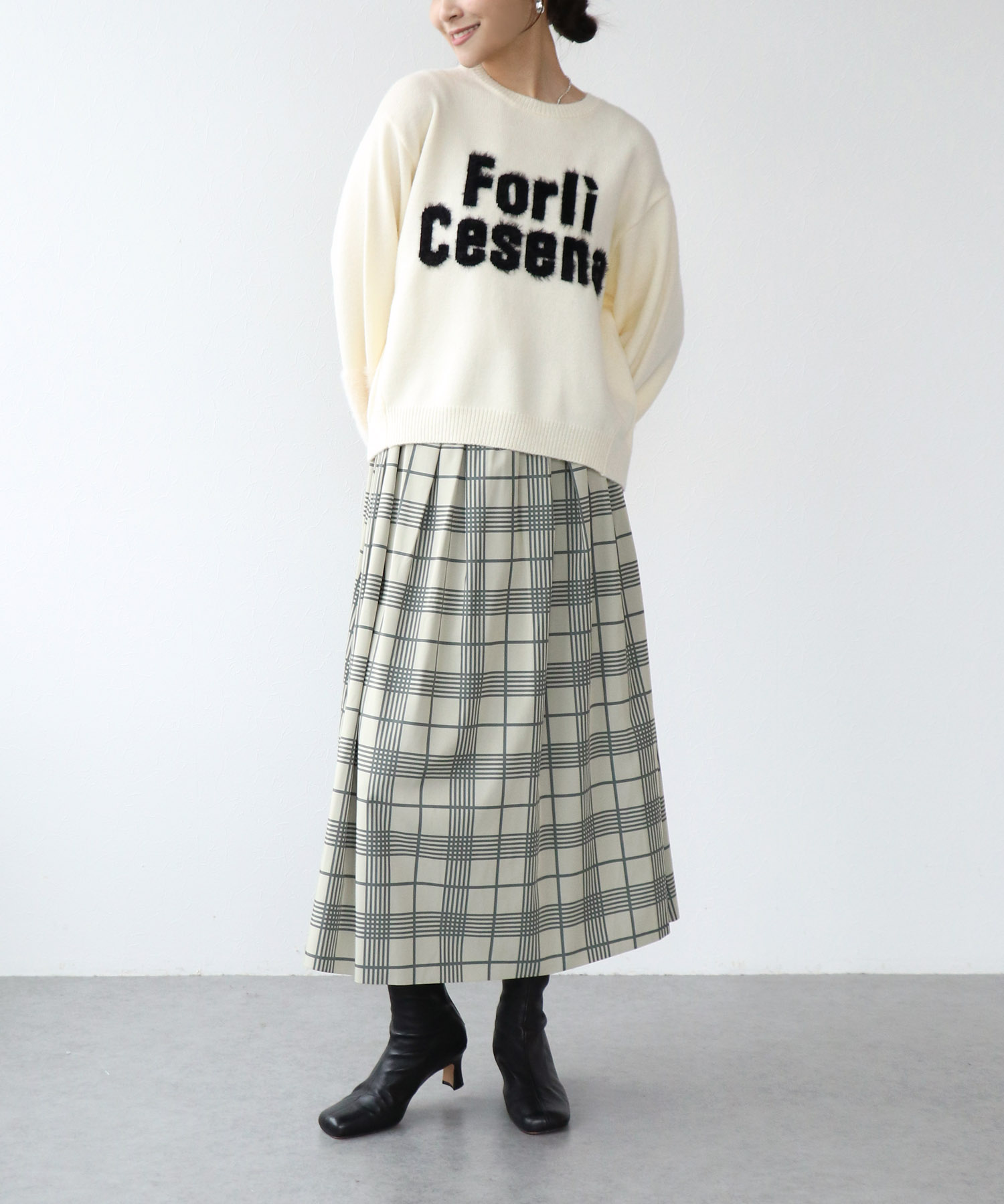 フェザーロゴニット