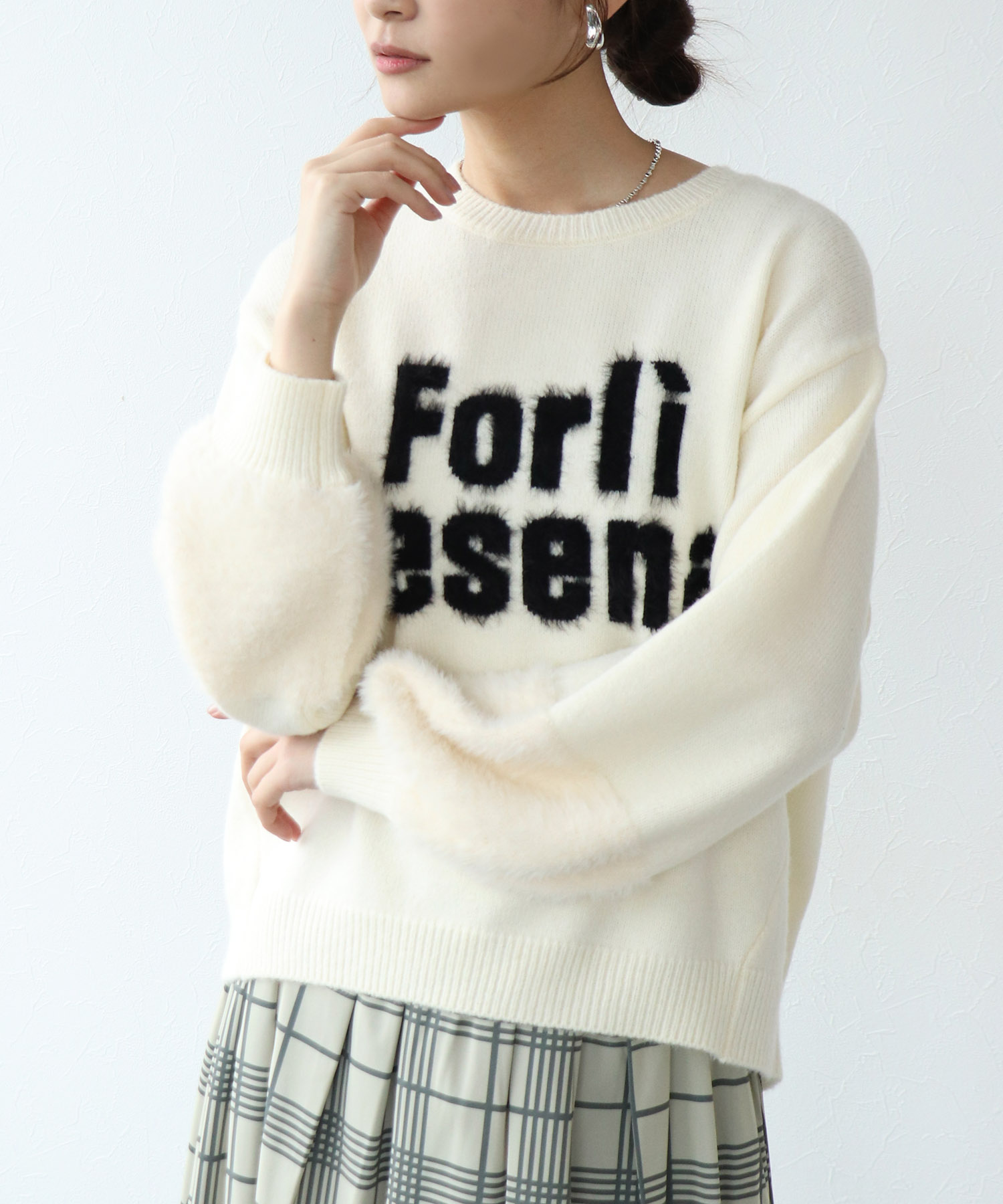 フェザーロゴニット