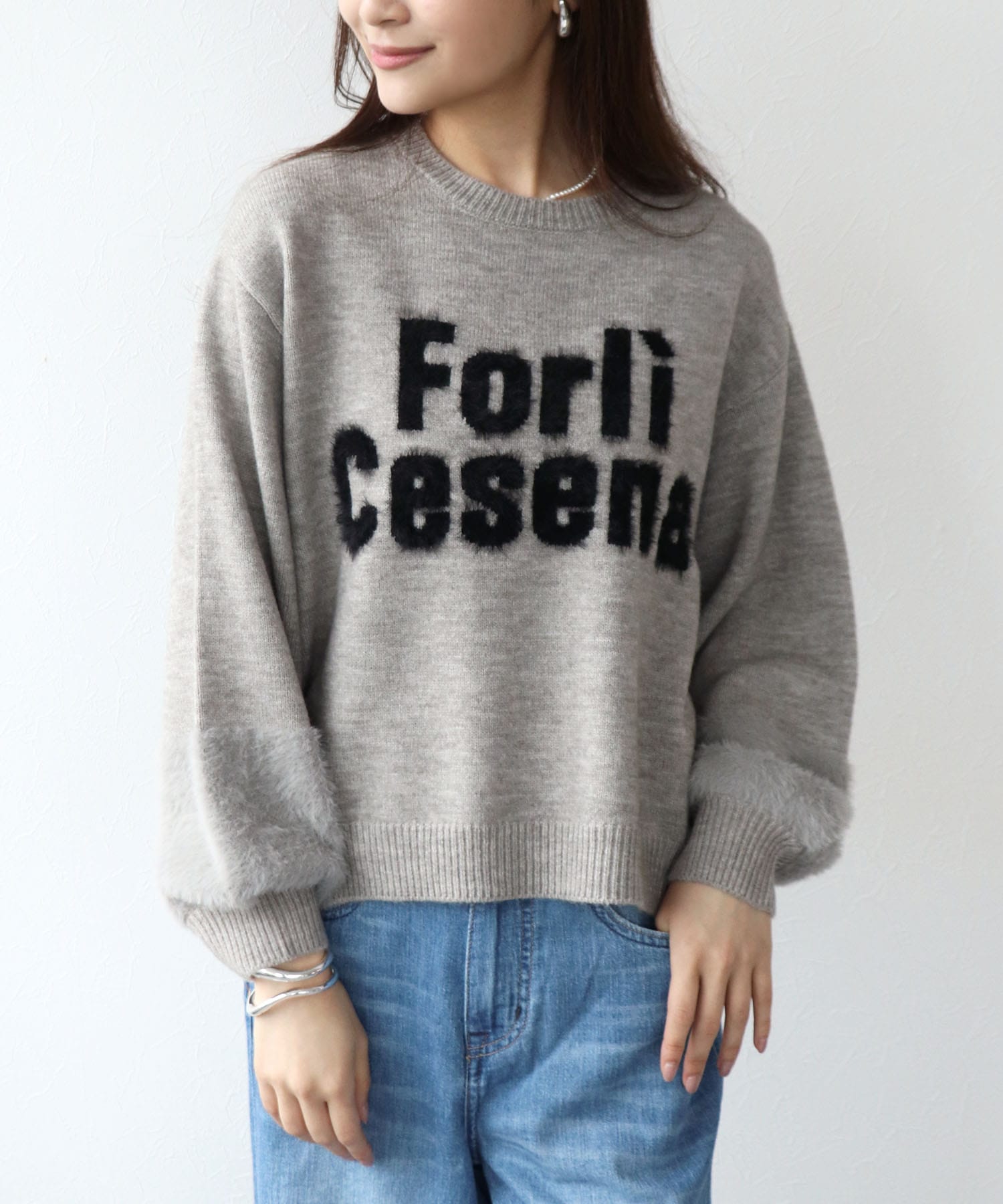 フェザーロゴニット