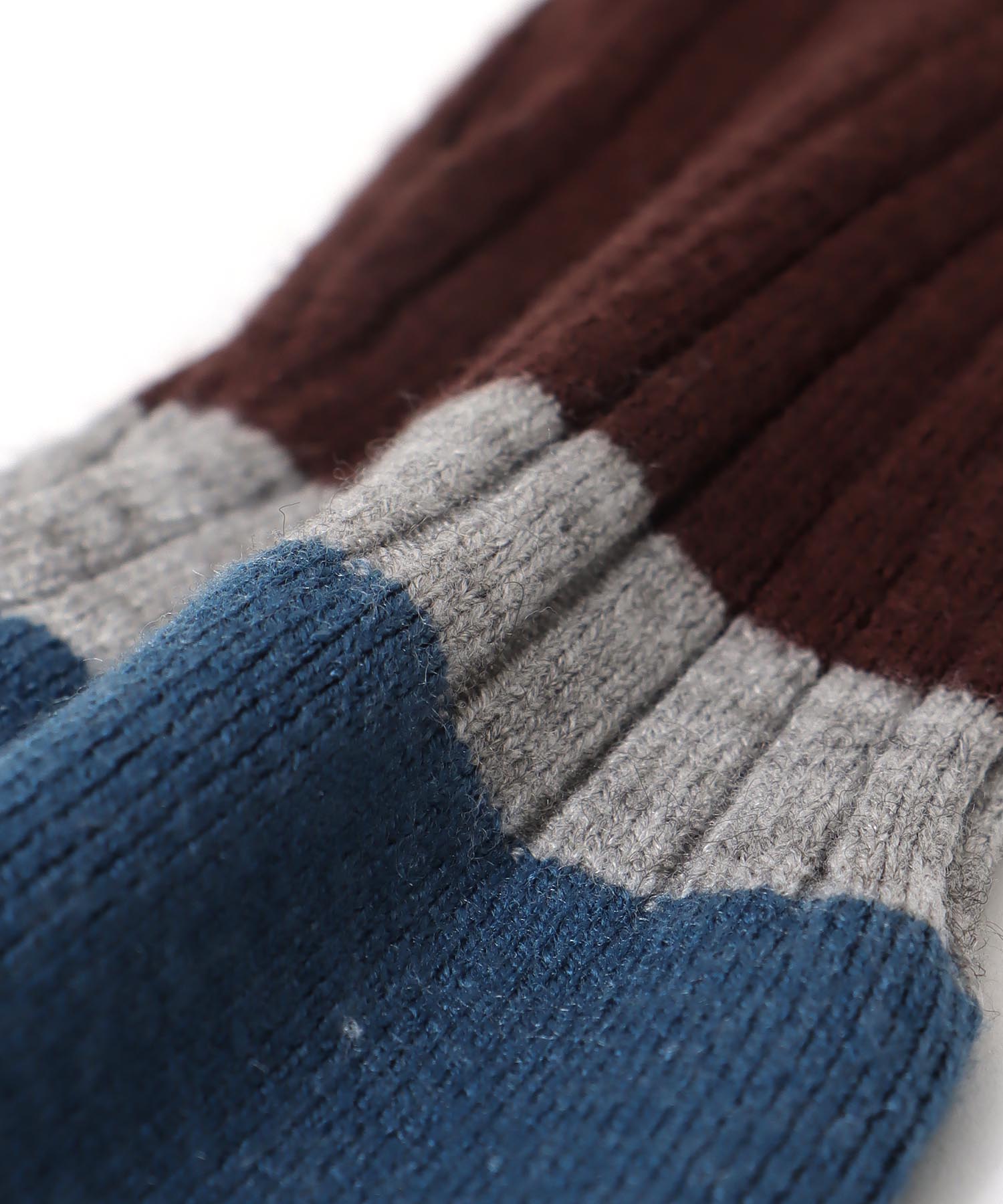 袖口バイカラーリブニット