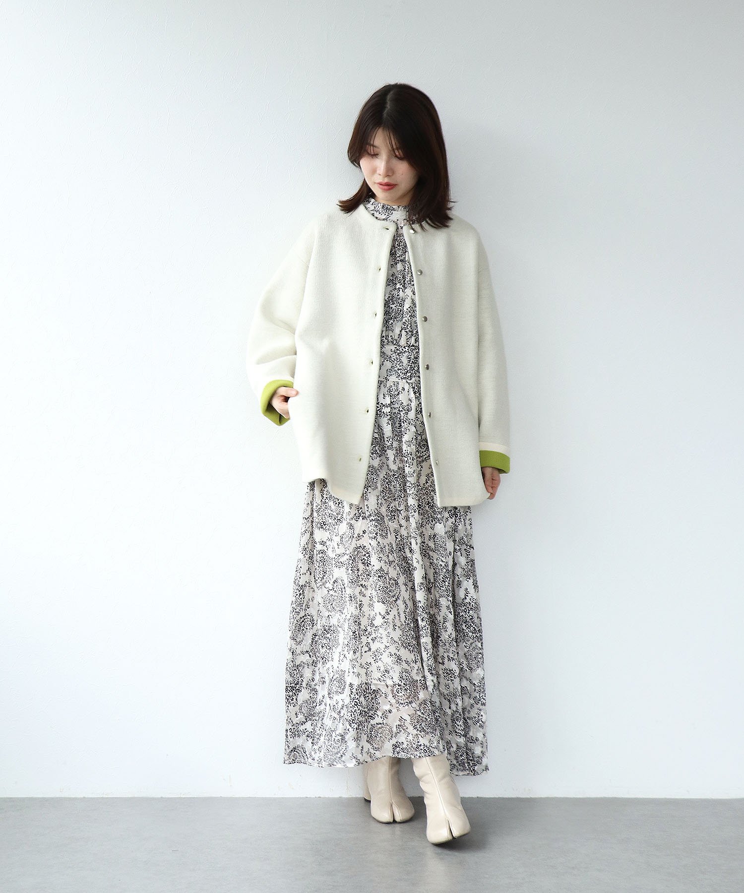 ペイズリー柄スタンドカラーワンピース