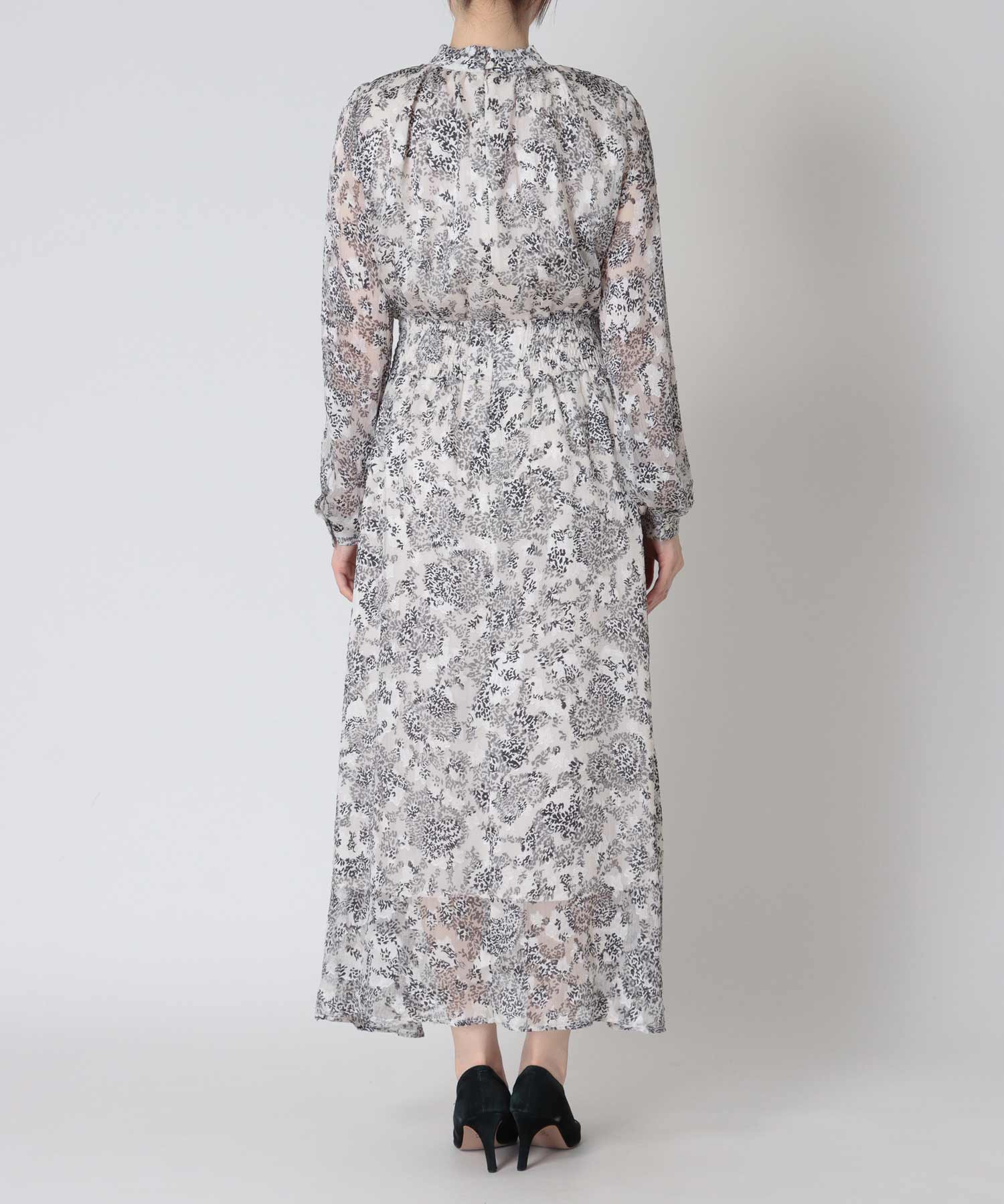 ペイズリー柄スタンドカラーワンピース