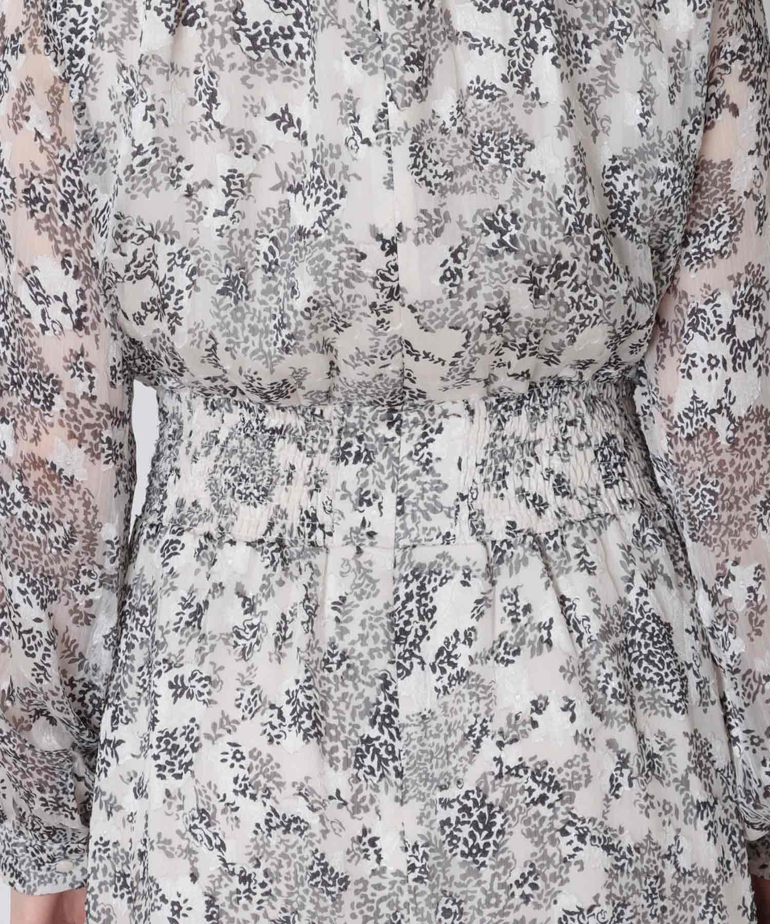 ペイズリー柄スタンドカラーワンピース