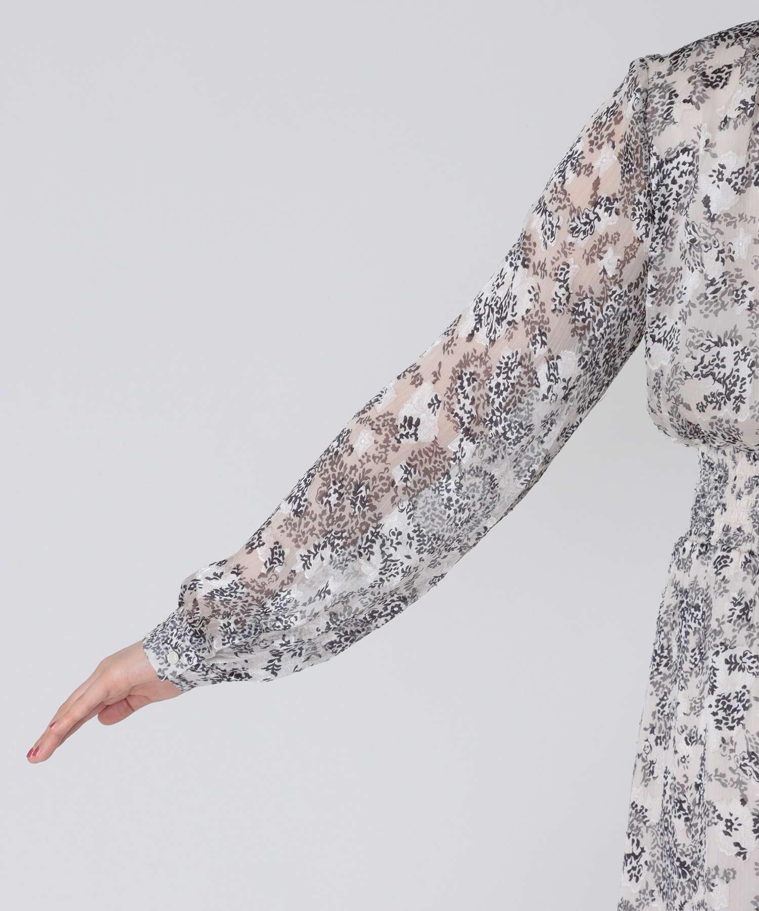 ペイズリー柄スタンドカラーワンピース