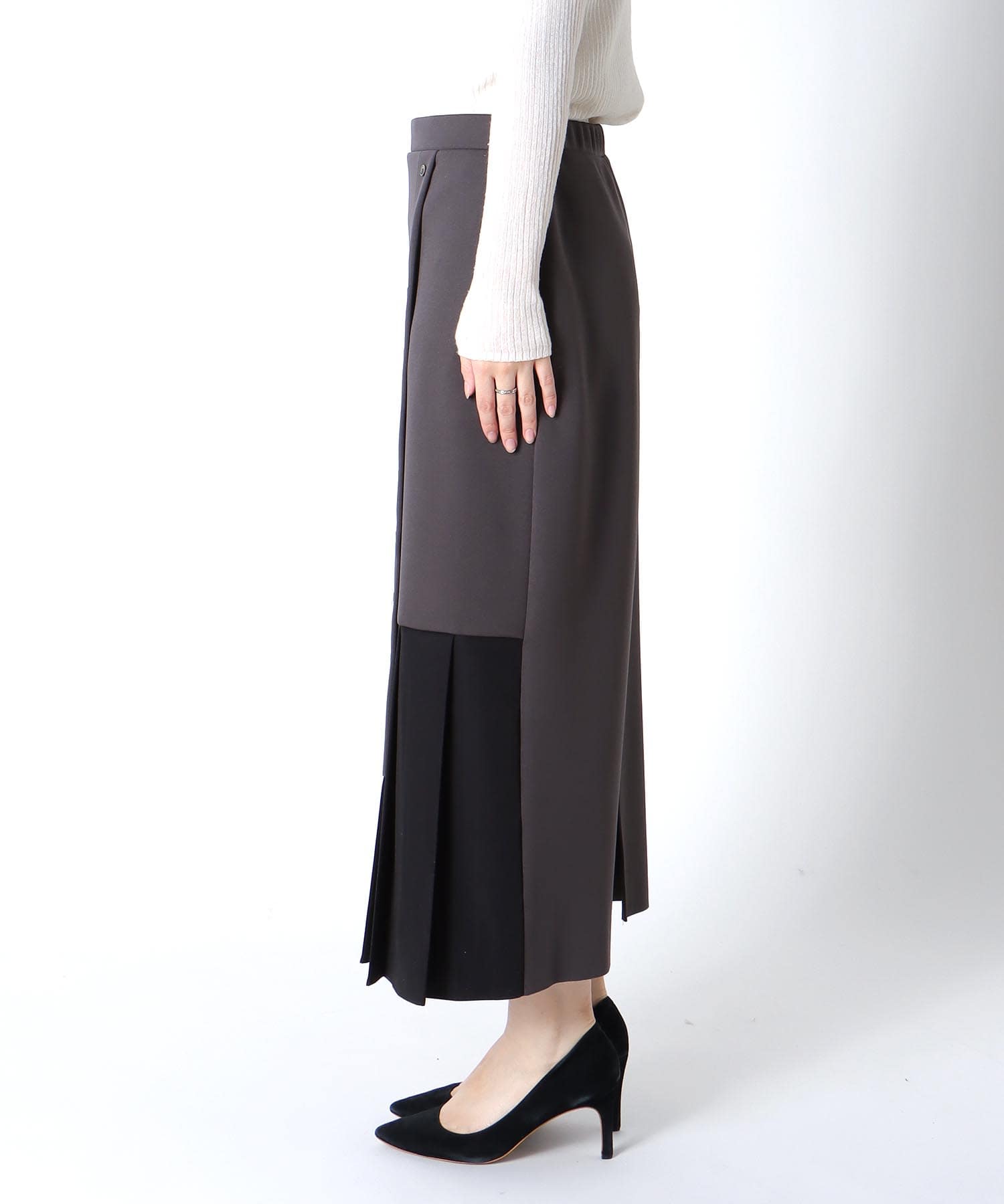 プリーツドッキングタイトスカート