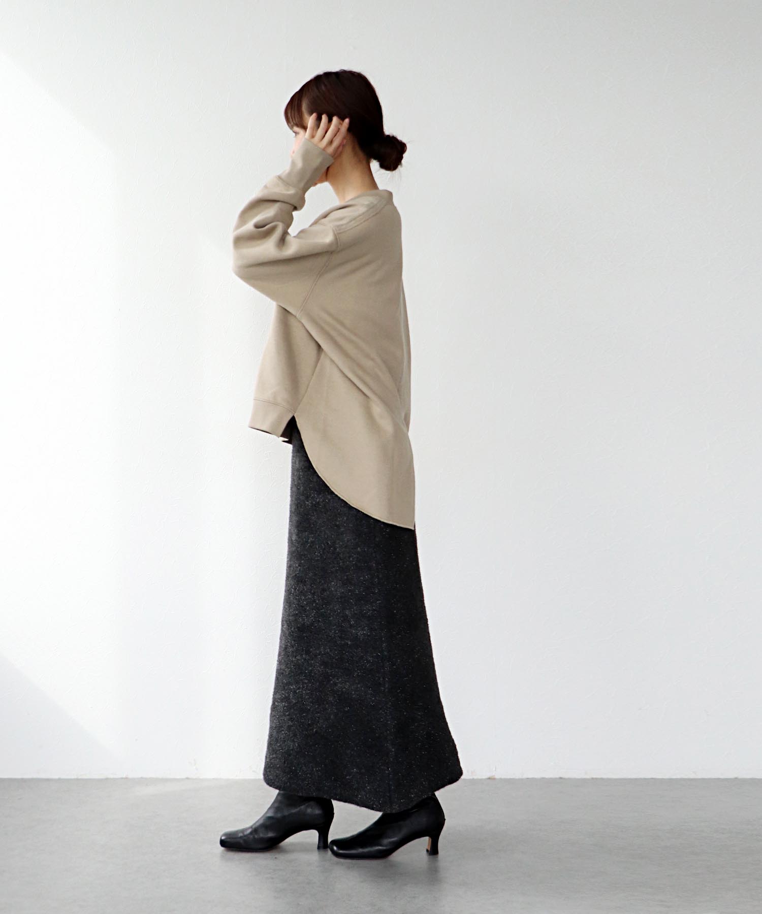 裏毛Vネックプルオーバー