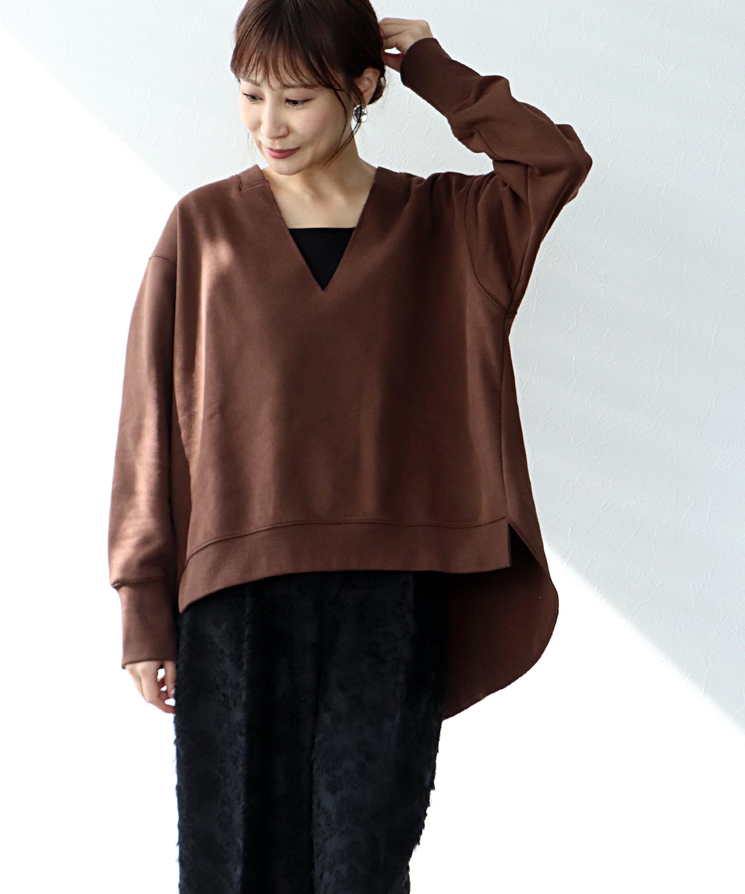 裏毛Vネックプルオーバー