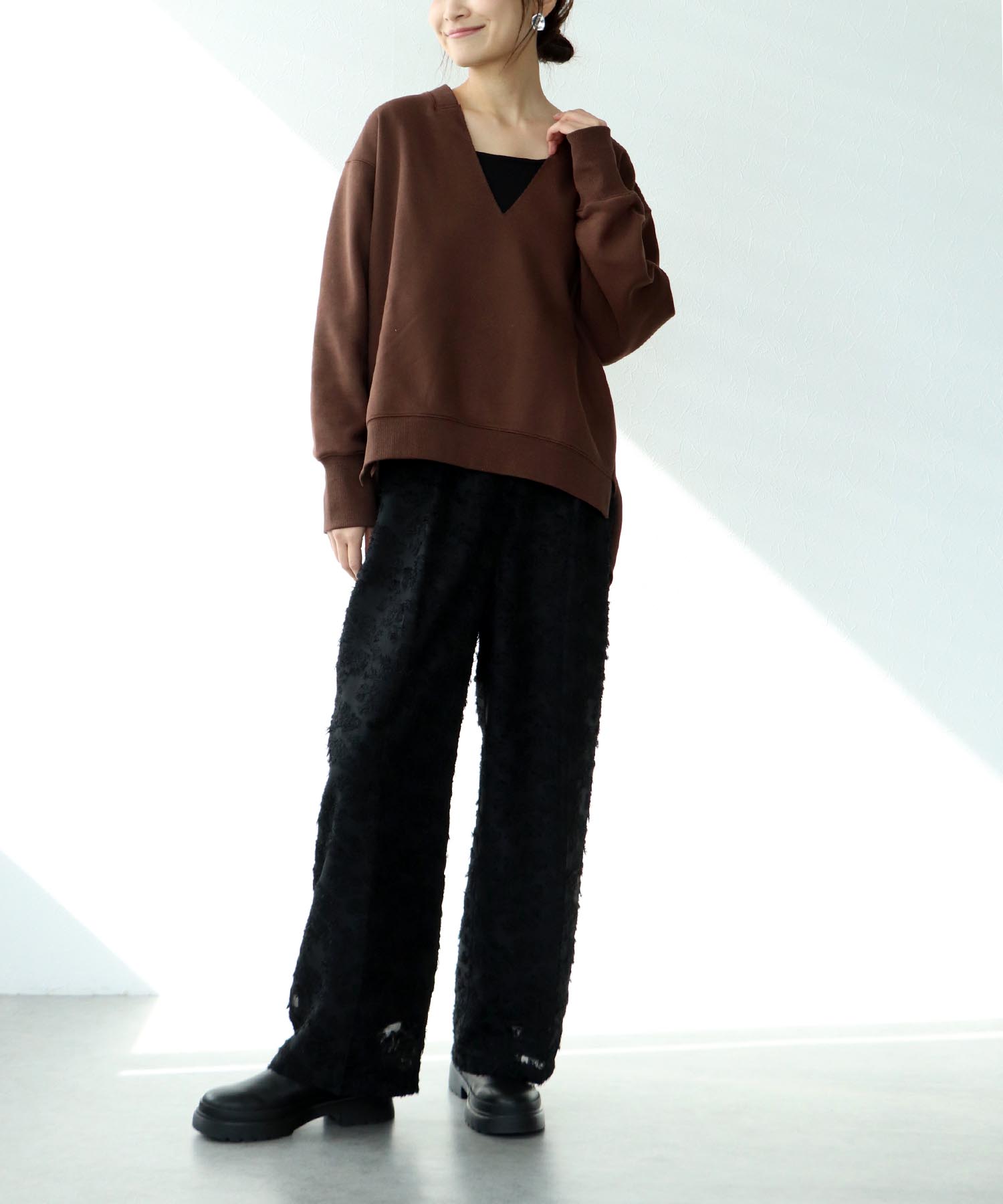 裏毛Vネックプルオーバー