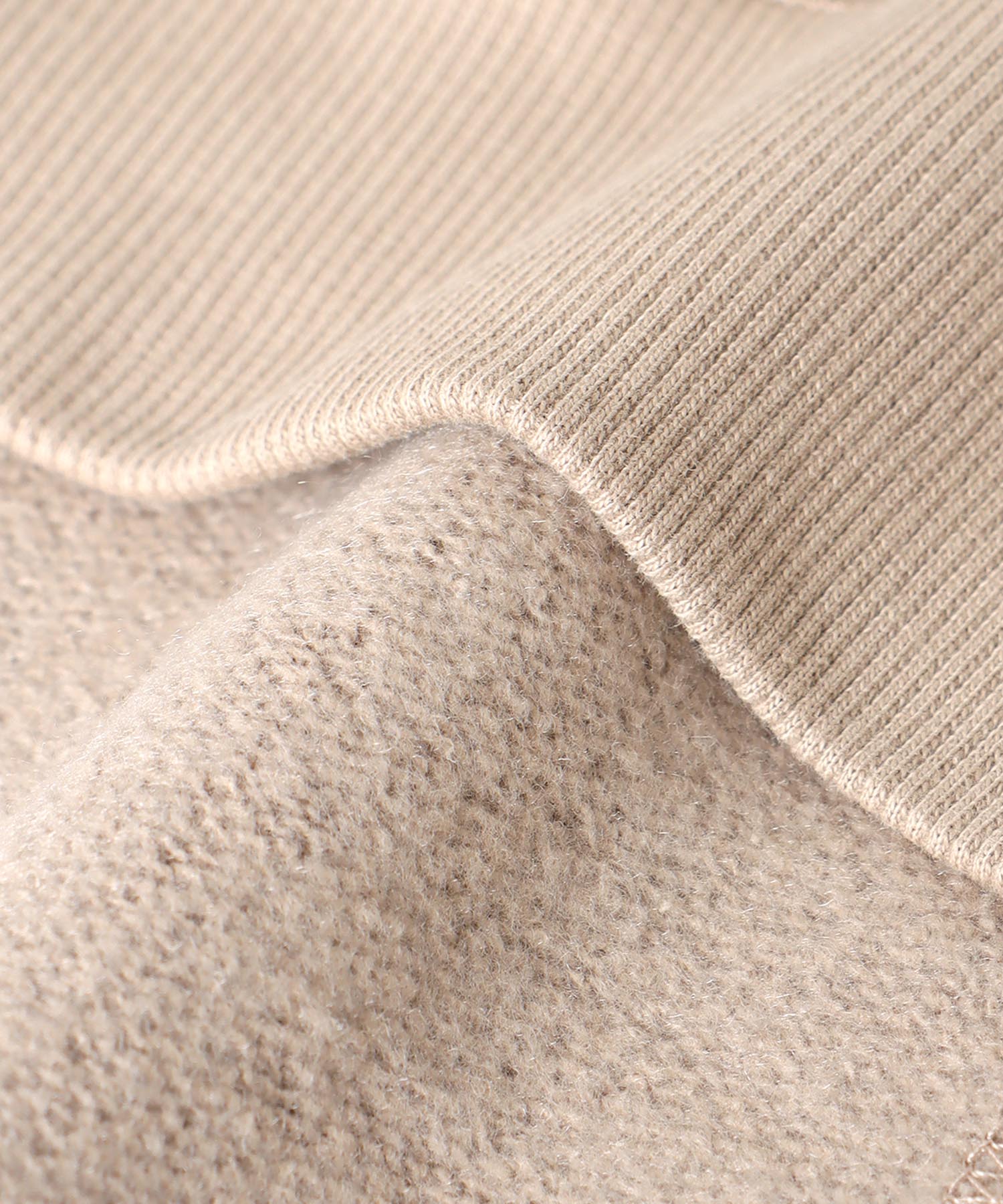 裏毛Vネックプルオーバー