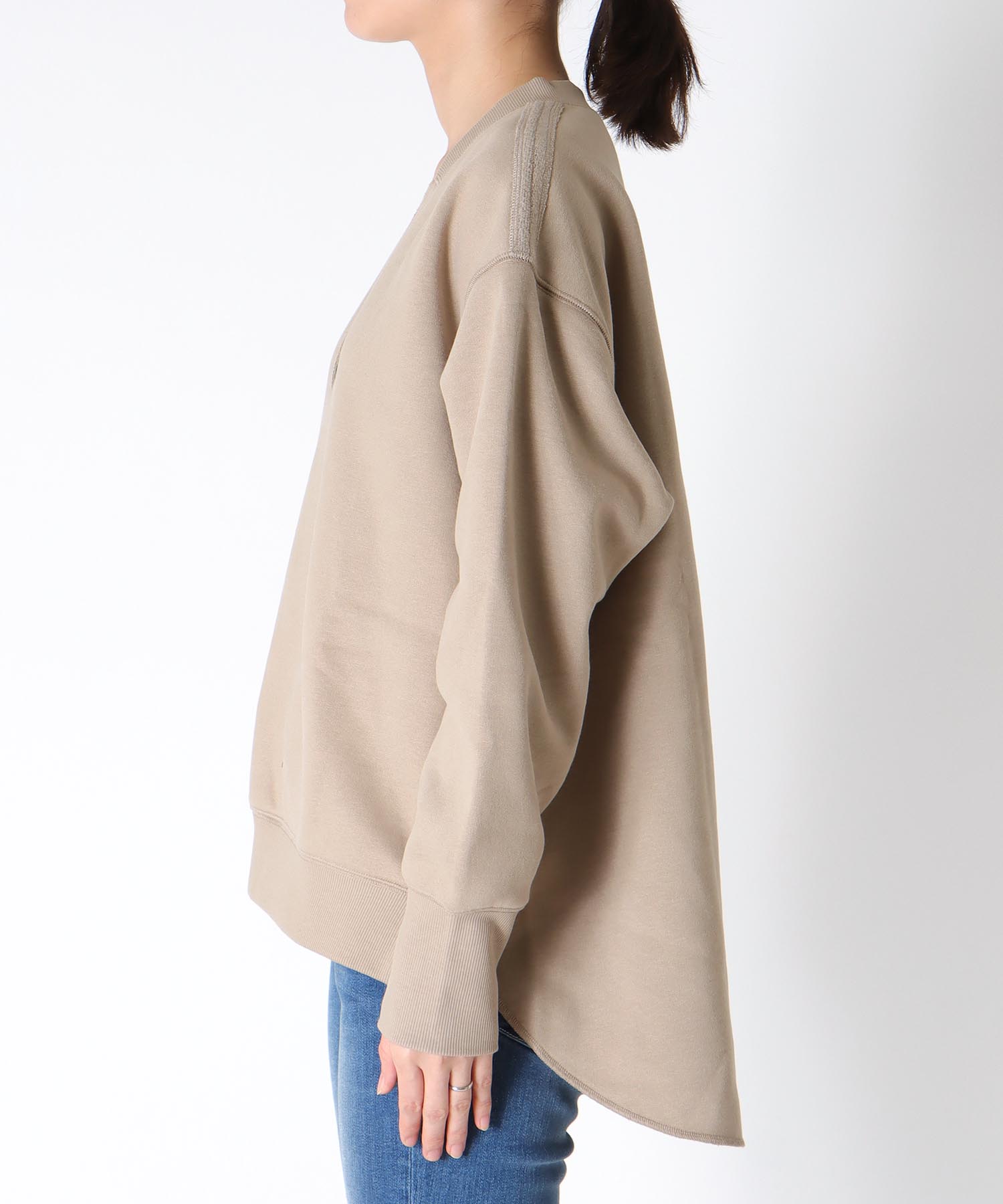 裏毛Vネックプルオーバー