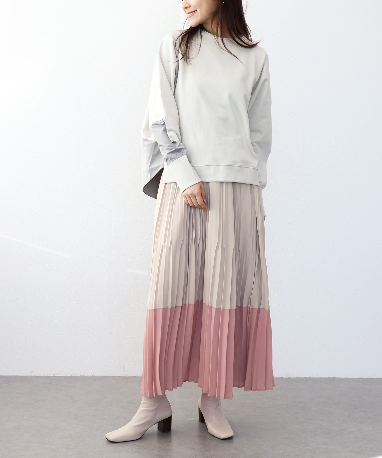 布帛ドッキング裏毛トップス