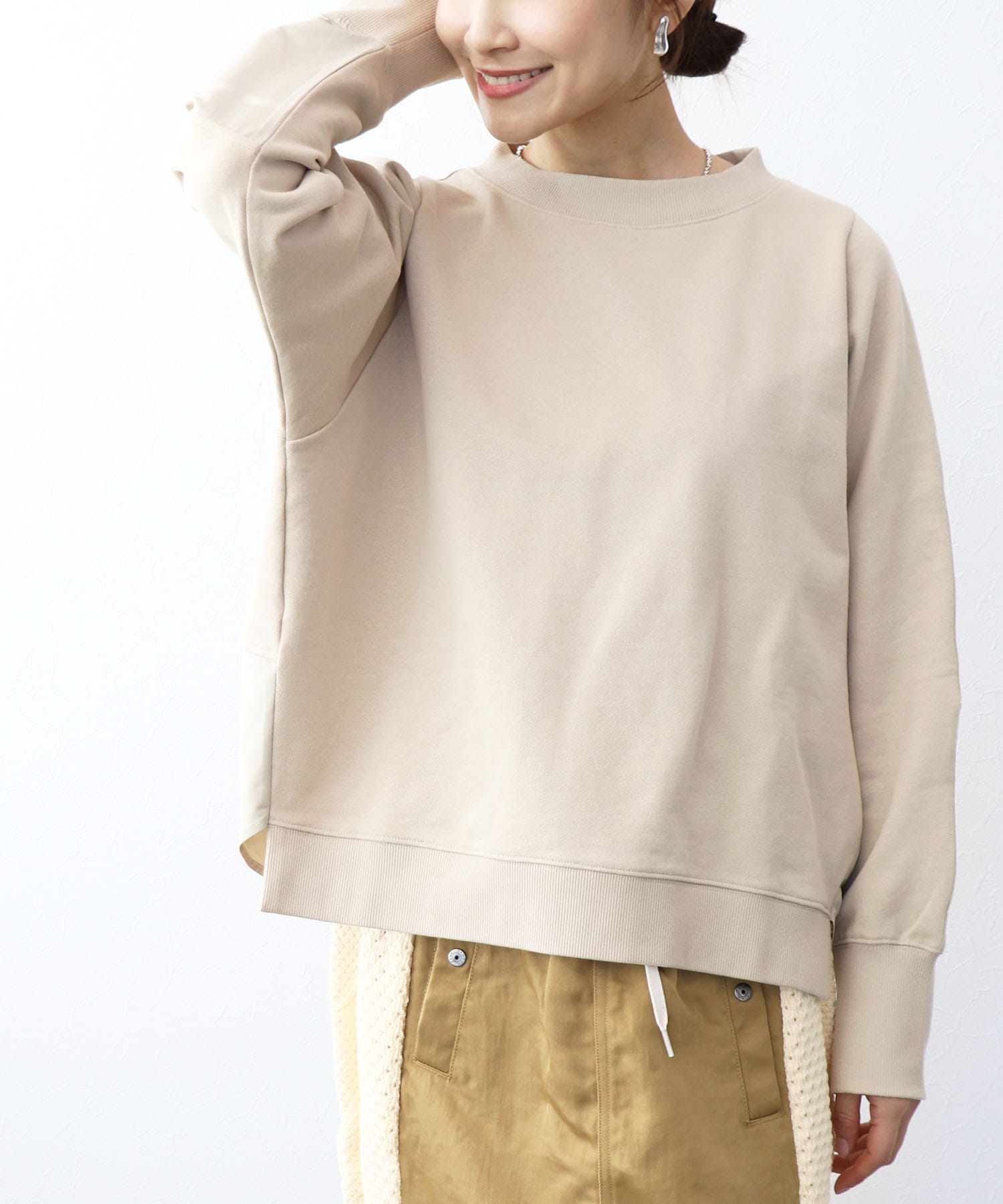 布帛ドッキング裏毛トップス