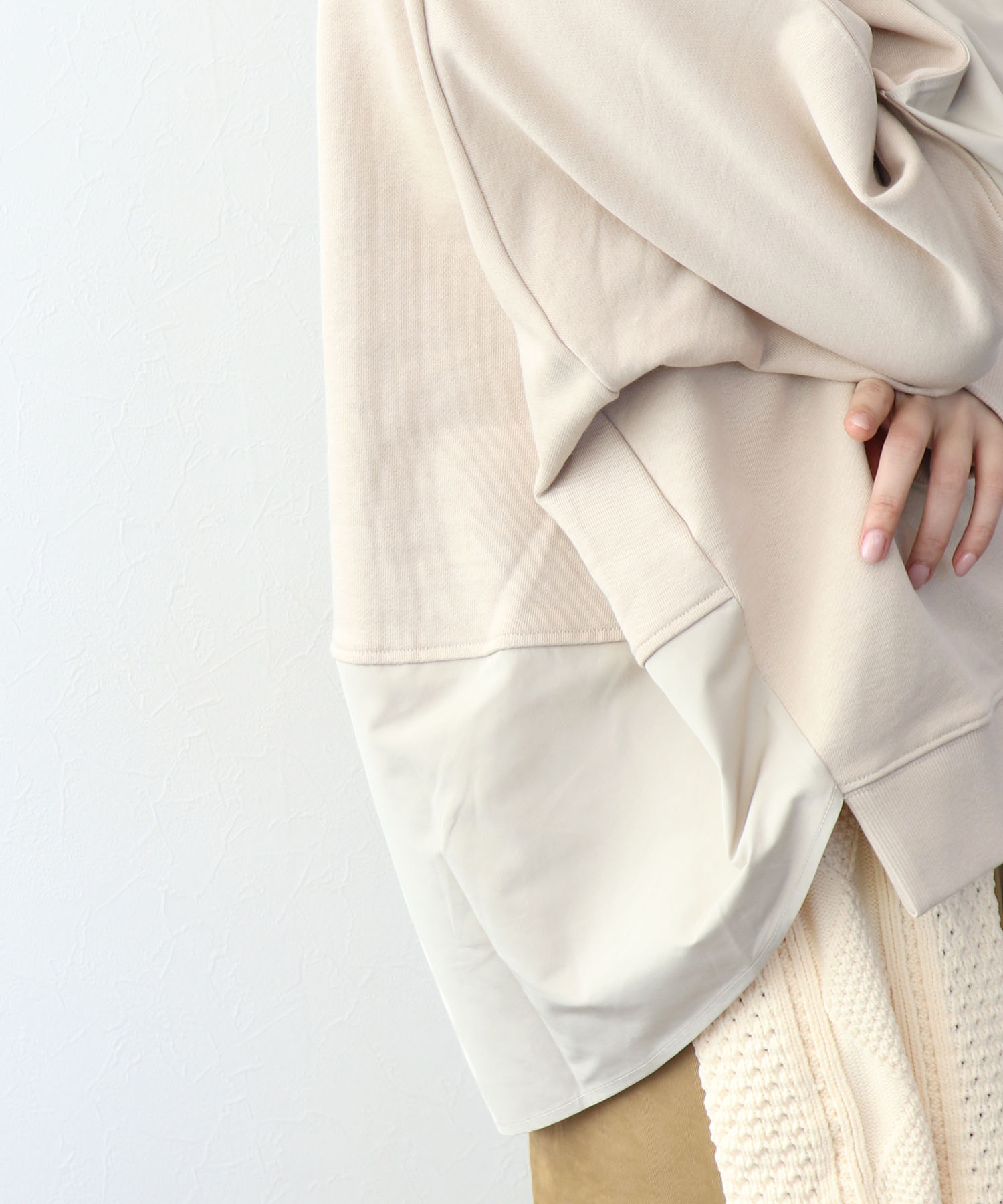 布帛ドッキング裏毛トップス