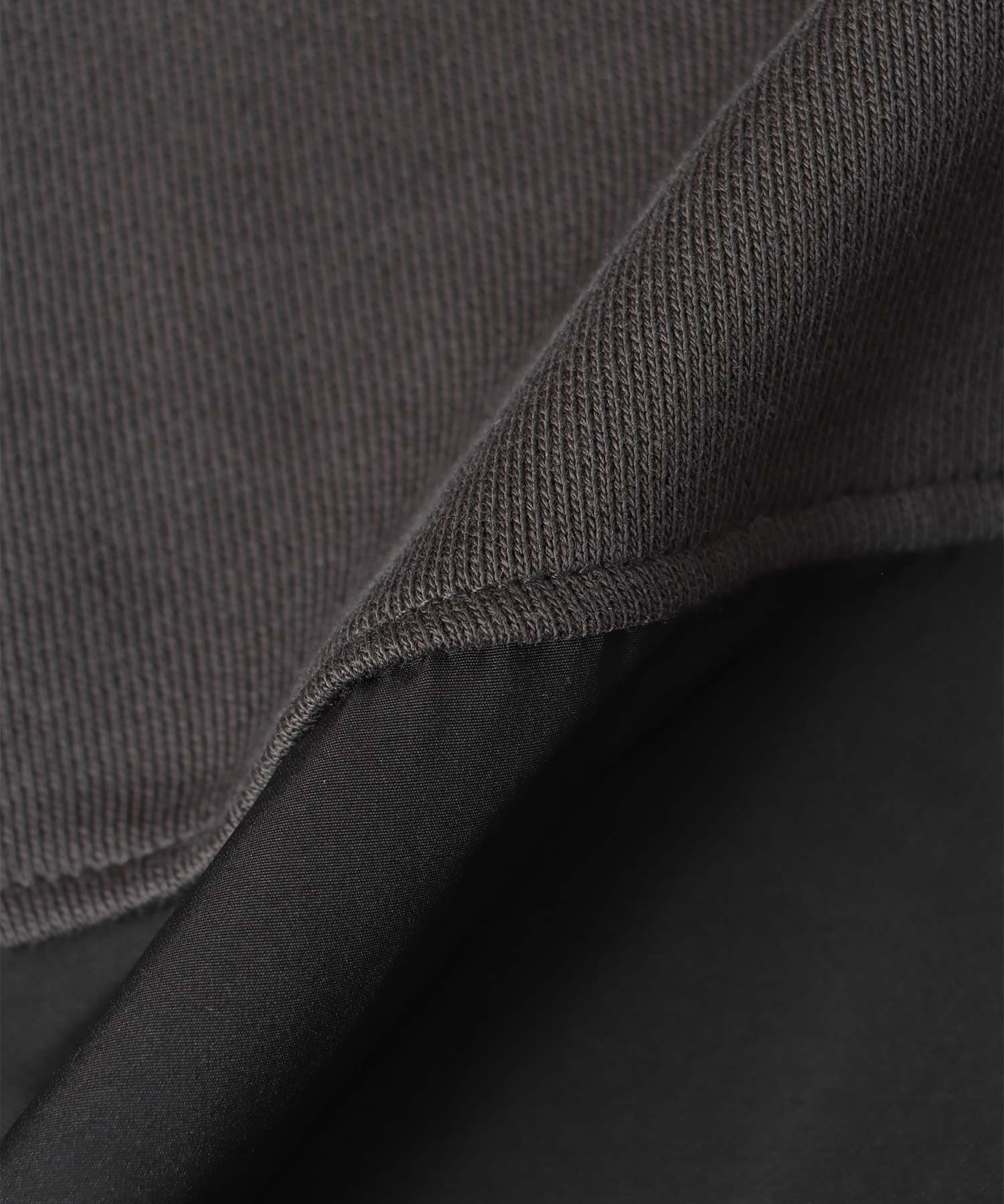 布帛ドッキング裏毛トップス