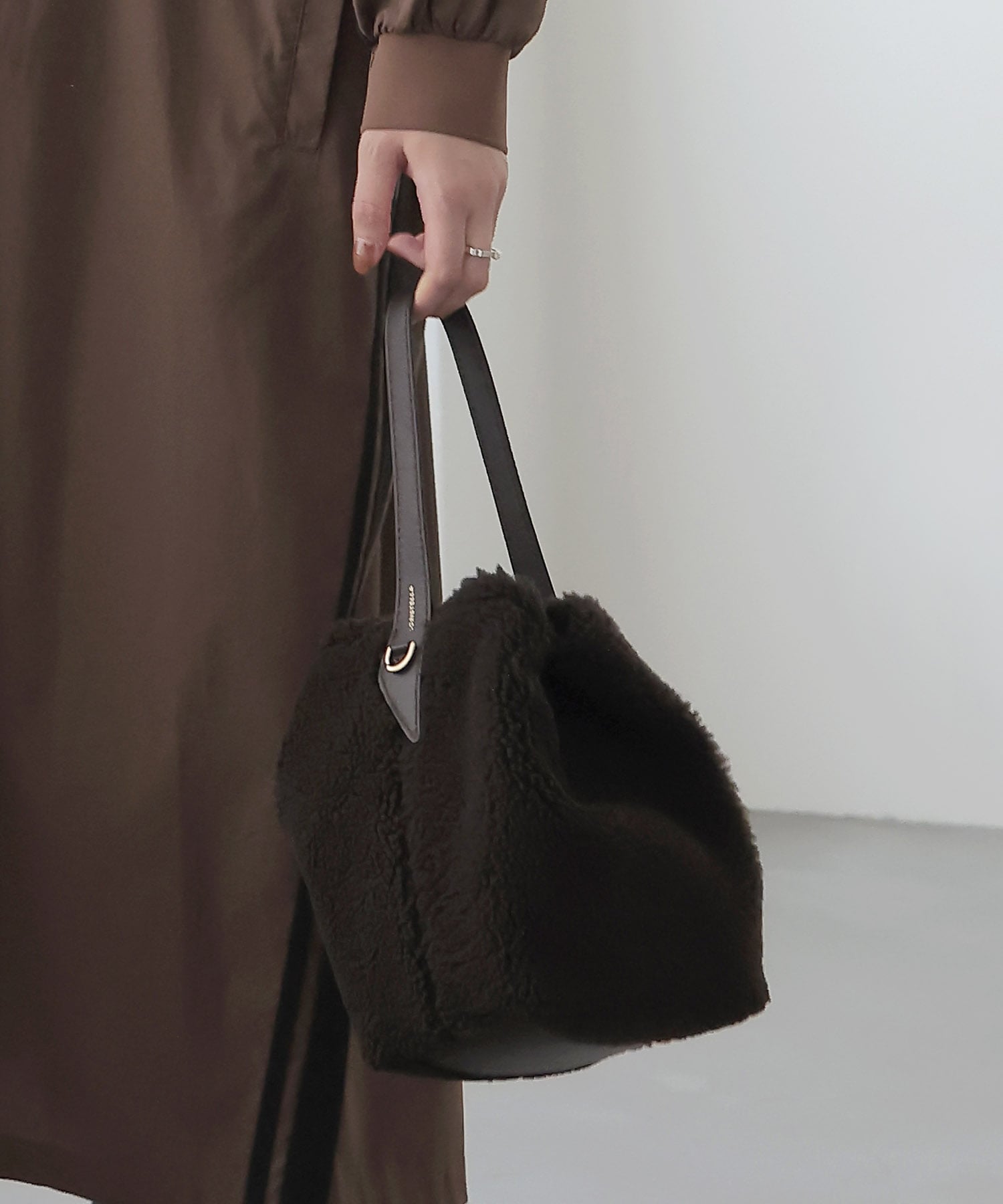 ムートンショルダーバッグ【LORISTELLA/ロリステッラ】