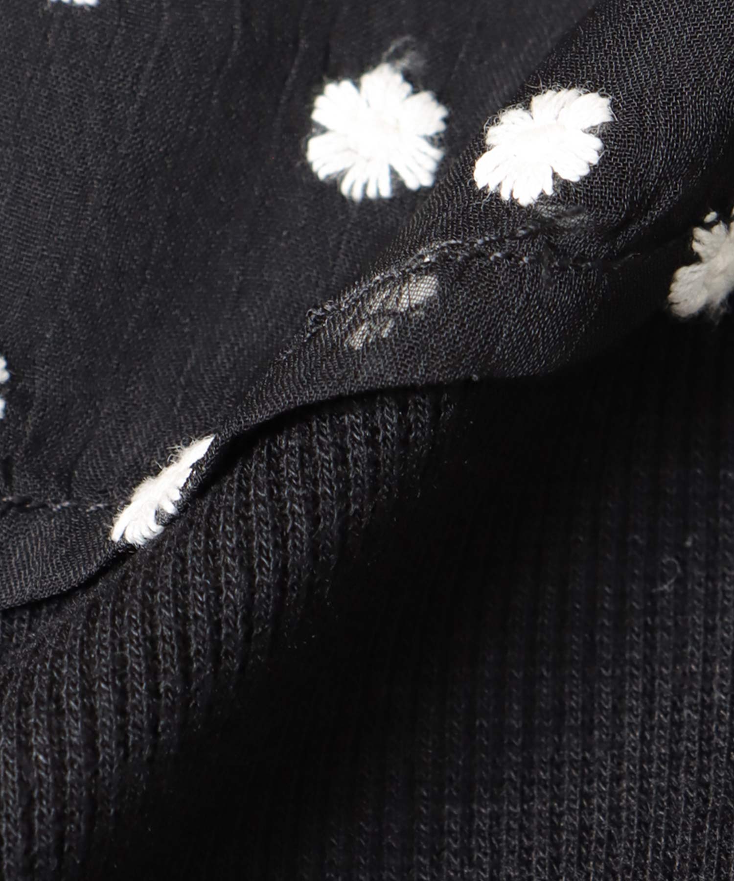 楊柳フラワー刺繍ギャザーブラウス