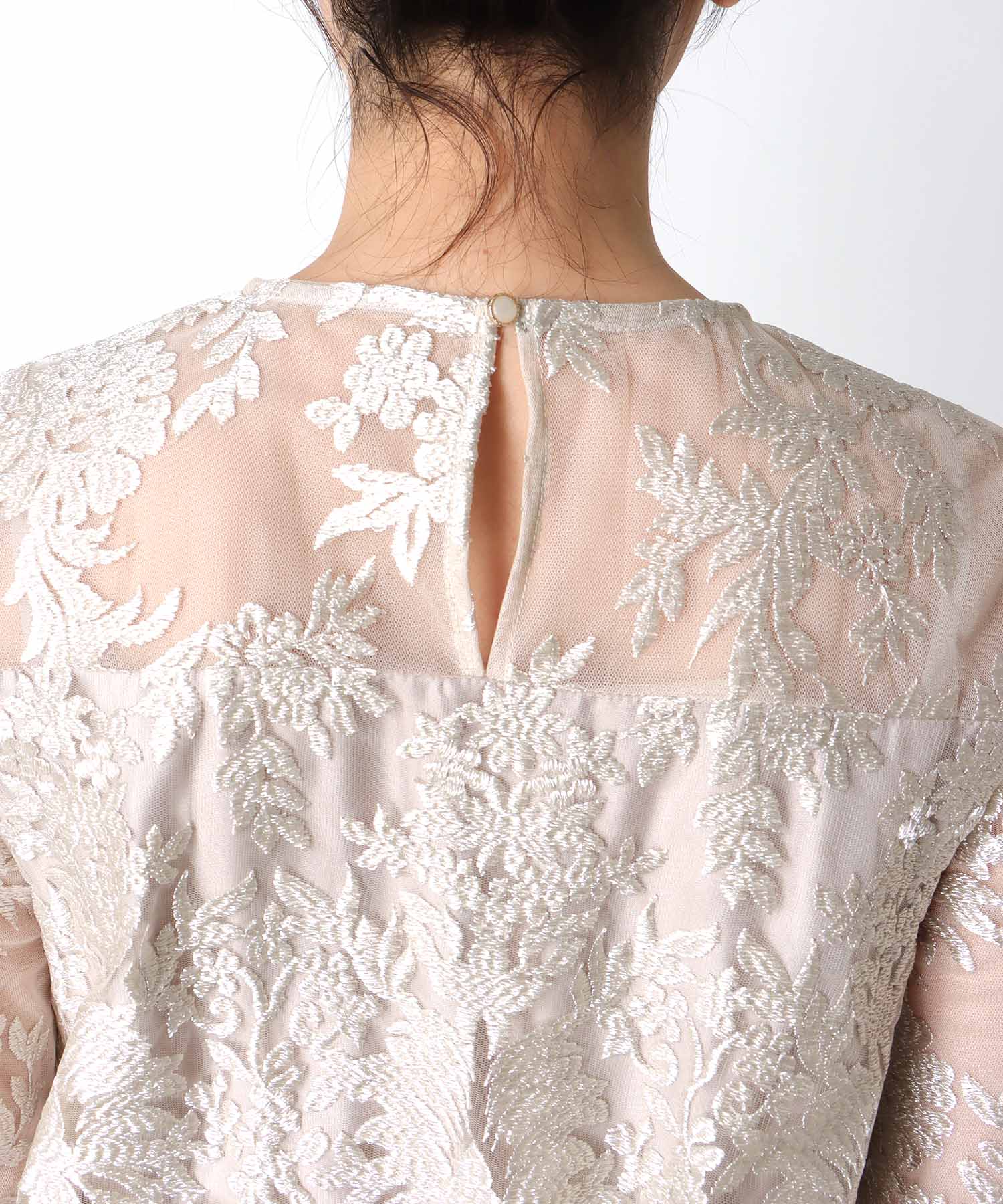 刺繍レース×チュールプリーツワンピース