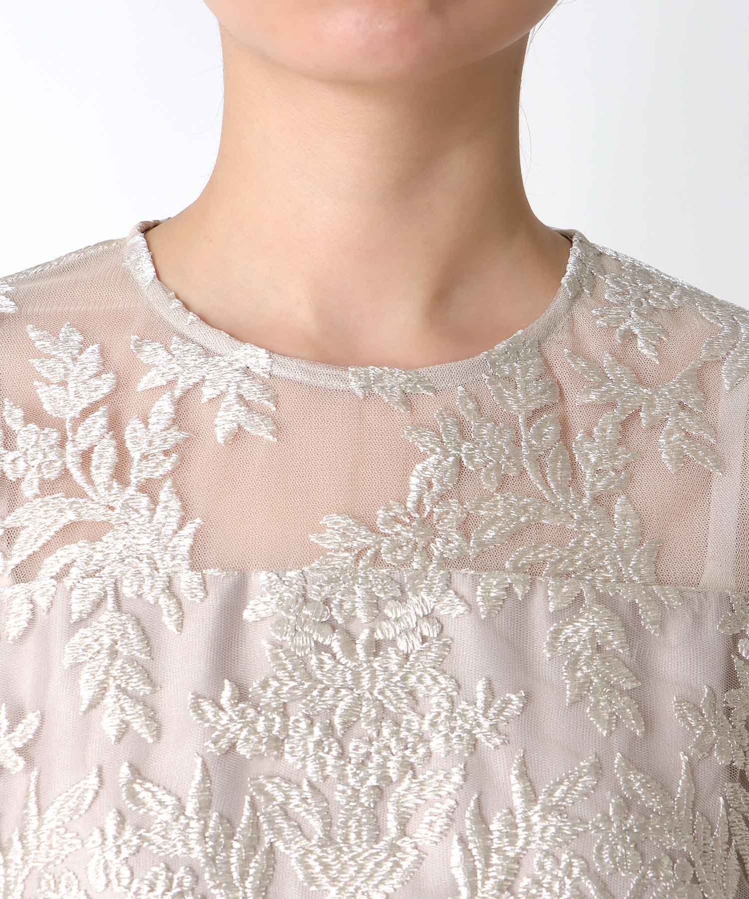 刺繍レース×チュールプリーツワンピース