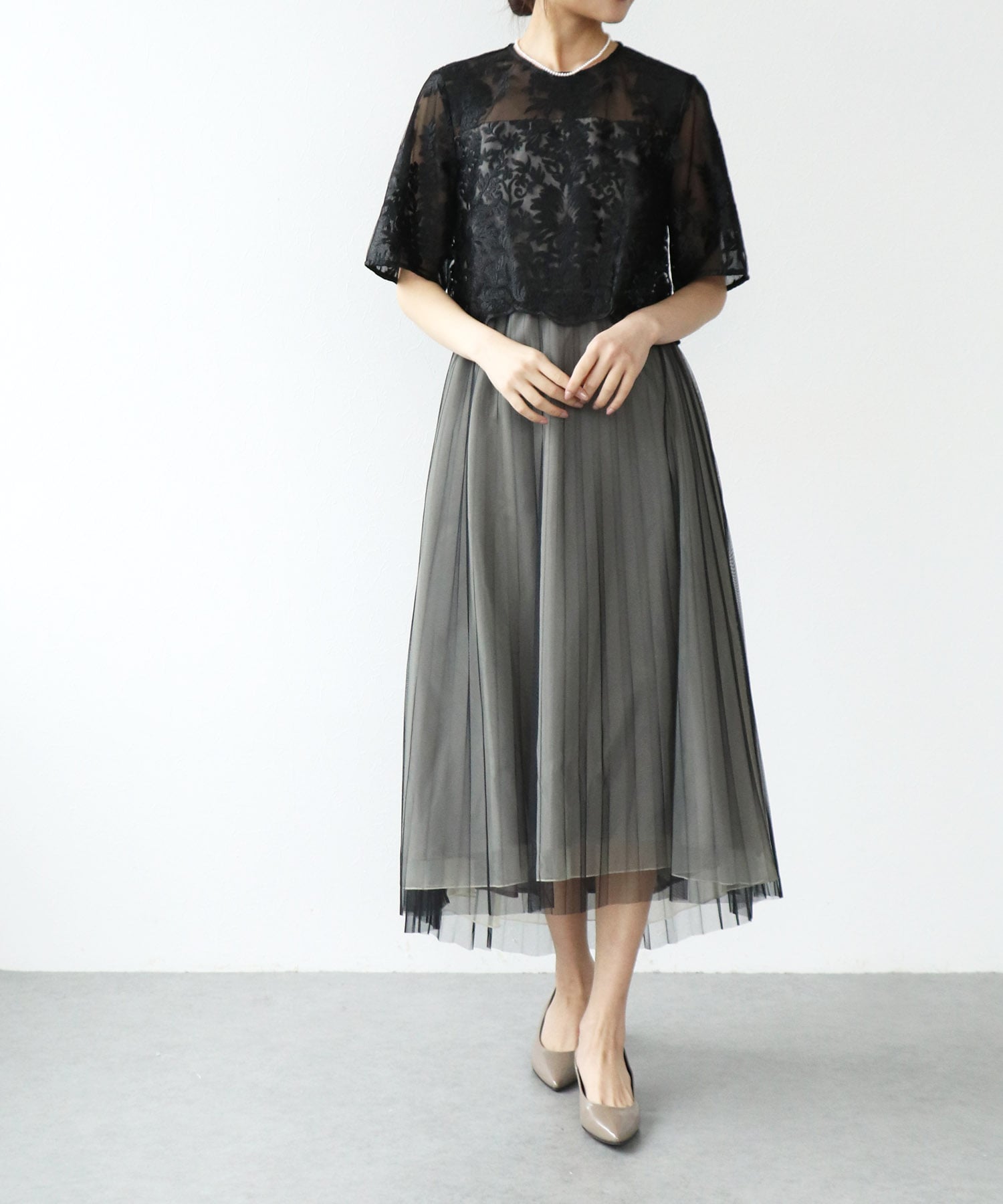 刺繍レース×チュールプリーツワンピース
