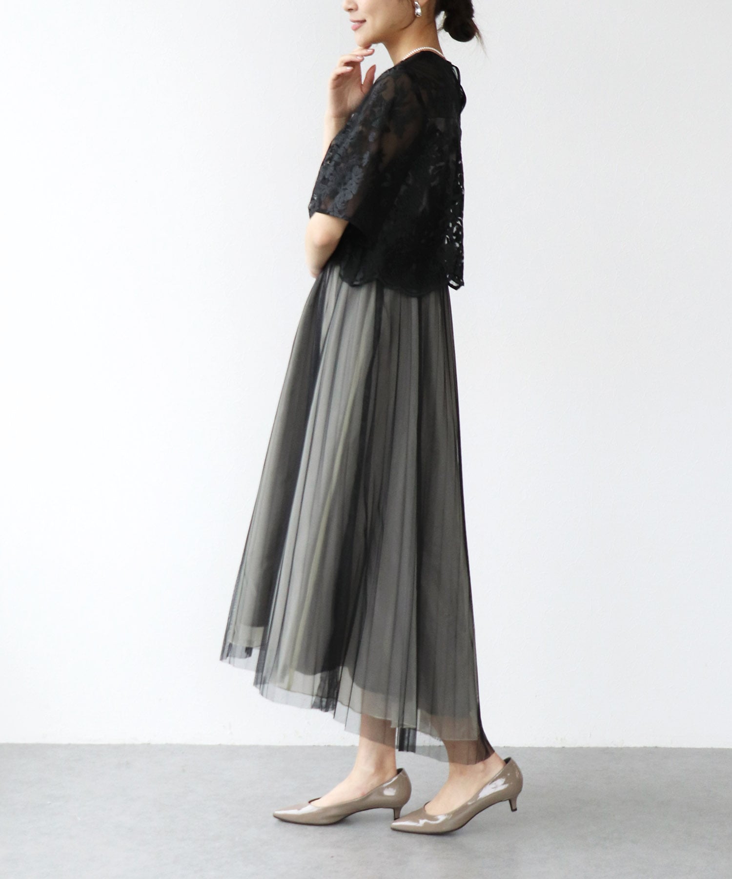 刺繍レース×チュールプリーツワンピース
