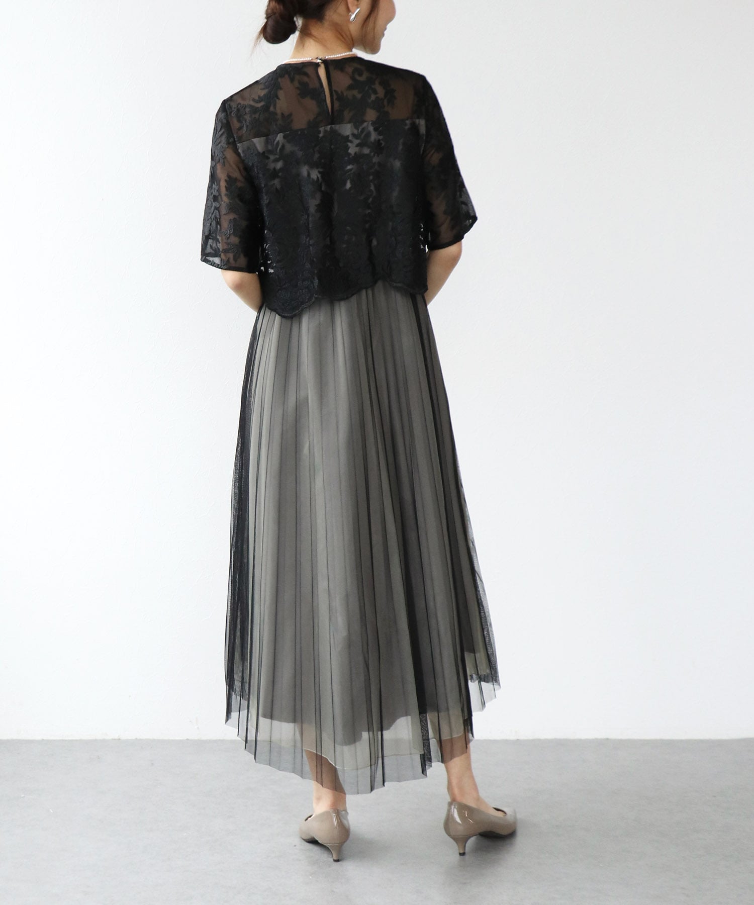 刺繍レース×チュールプリーツワンピース