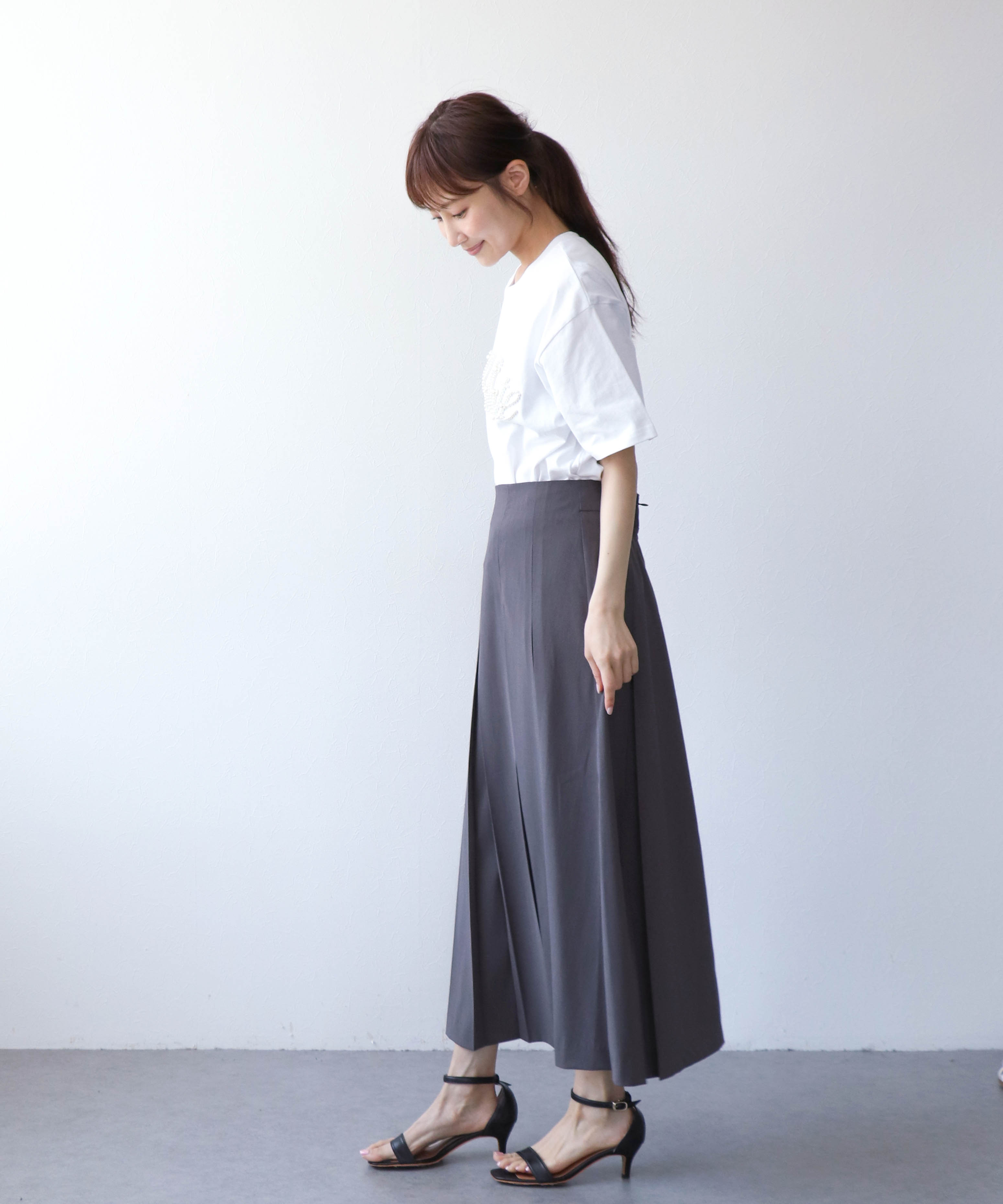 クールドライタッチタックスカート