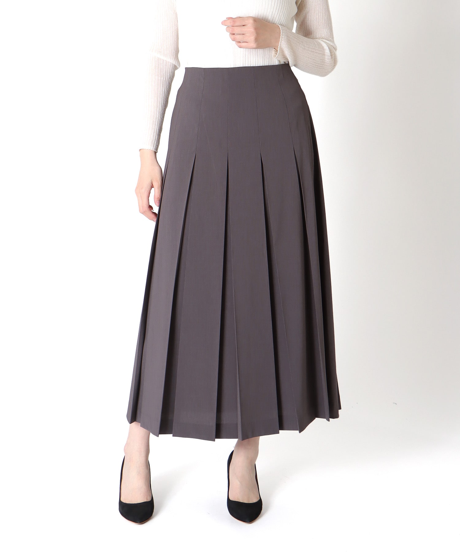 クールドライタッチタックスカート | AND ON JIONE STORE（アンドオン