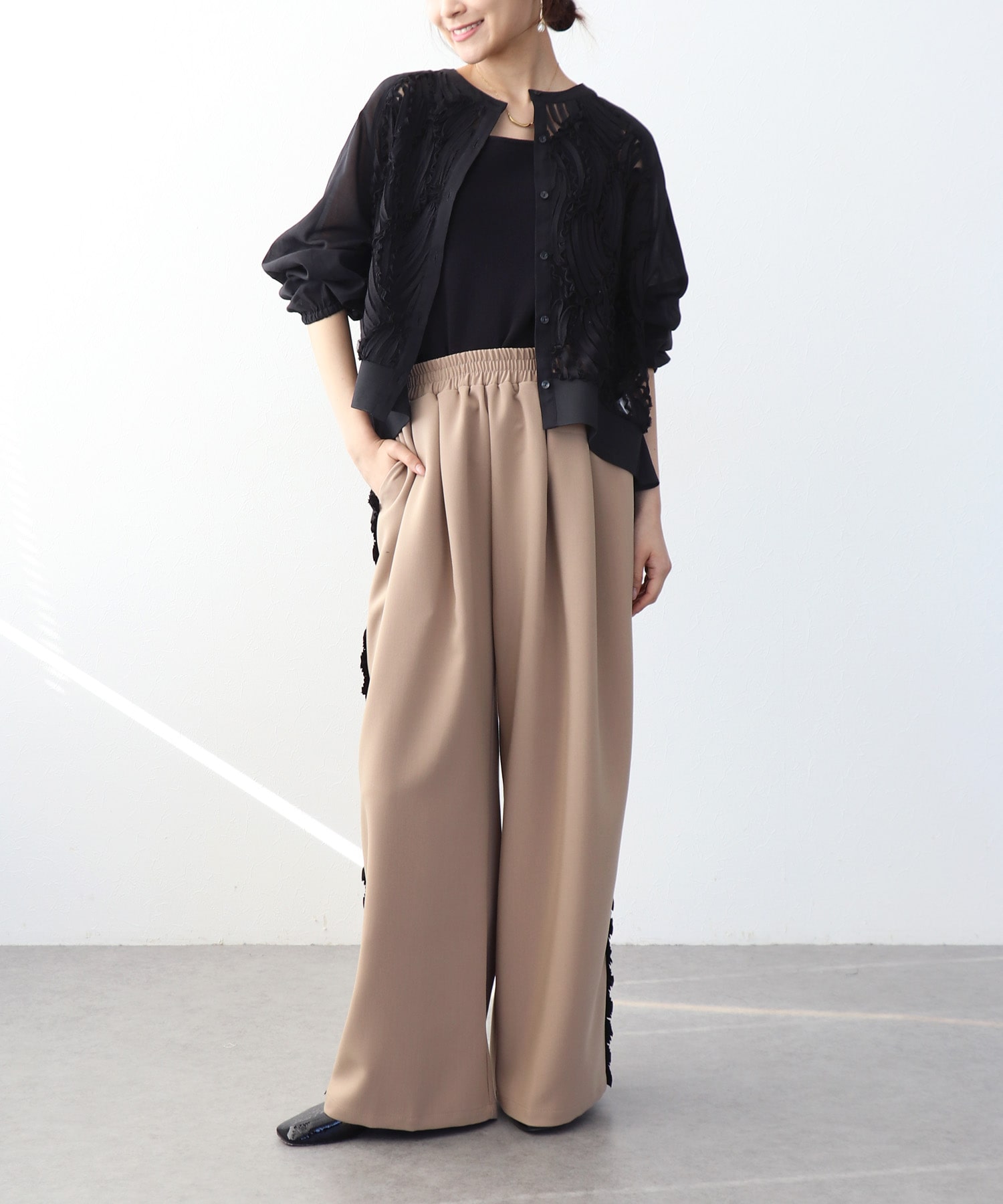 テープ刺繍レースカーディガン