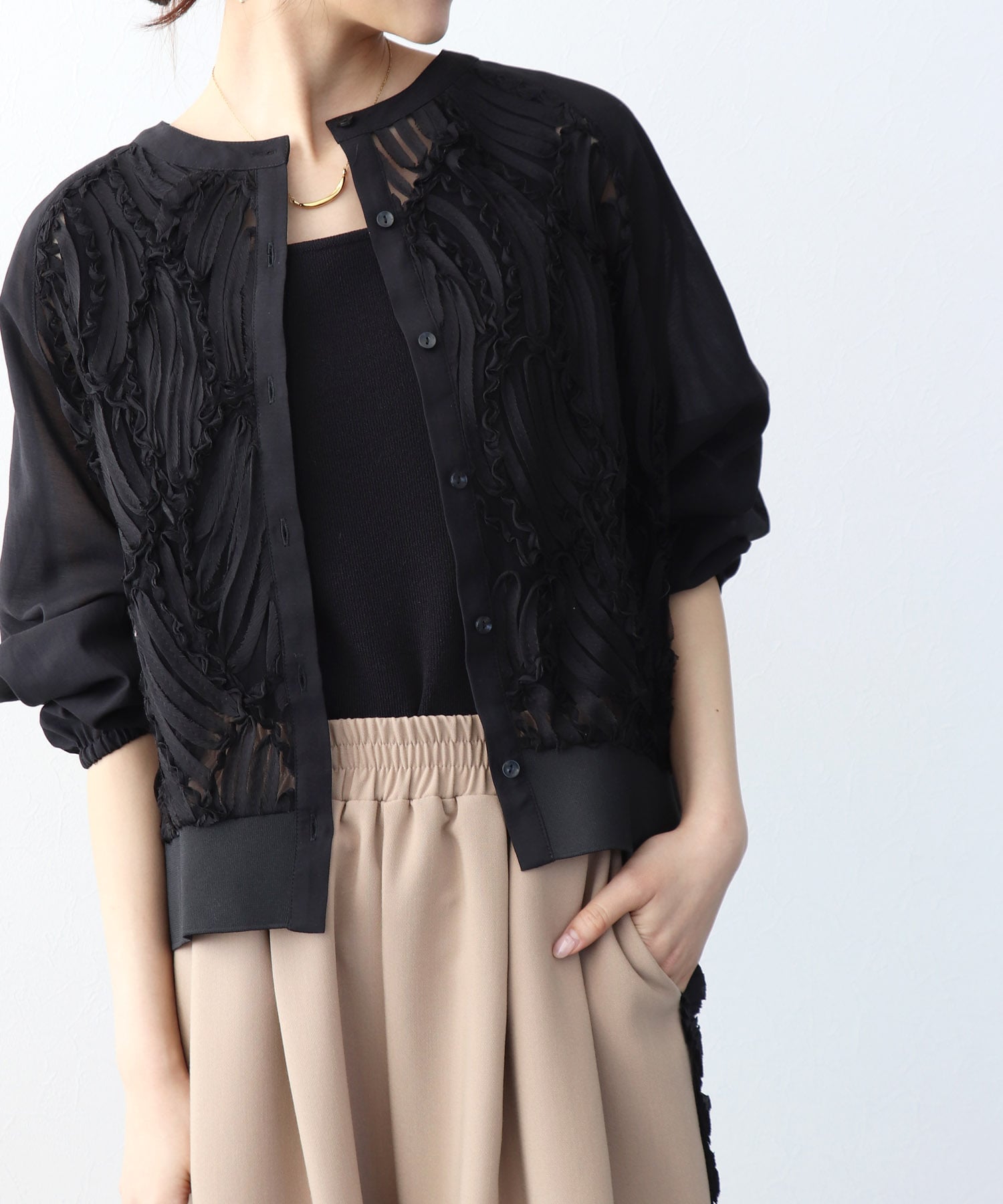 テープ刺繍レースカーディガン