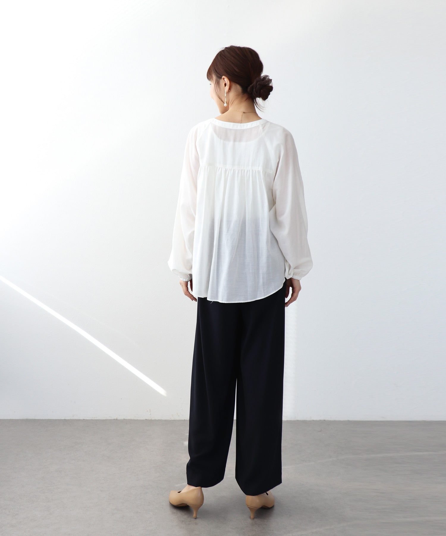 テープ刺繍レースカーディガン