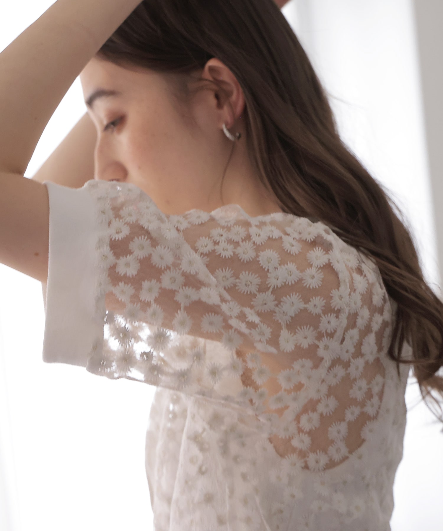 前後2WAYデイジー刺繍レースカーディガン