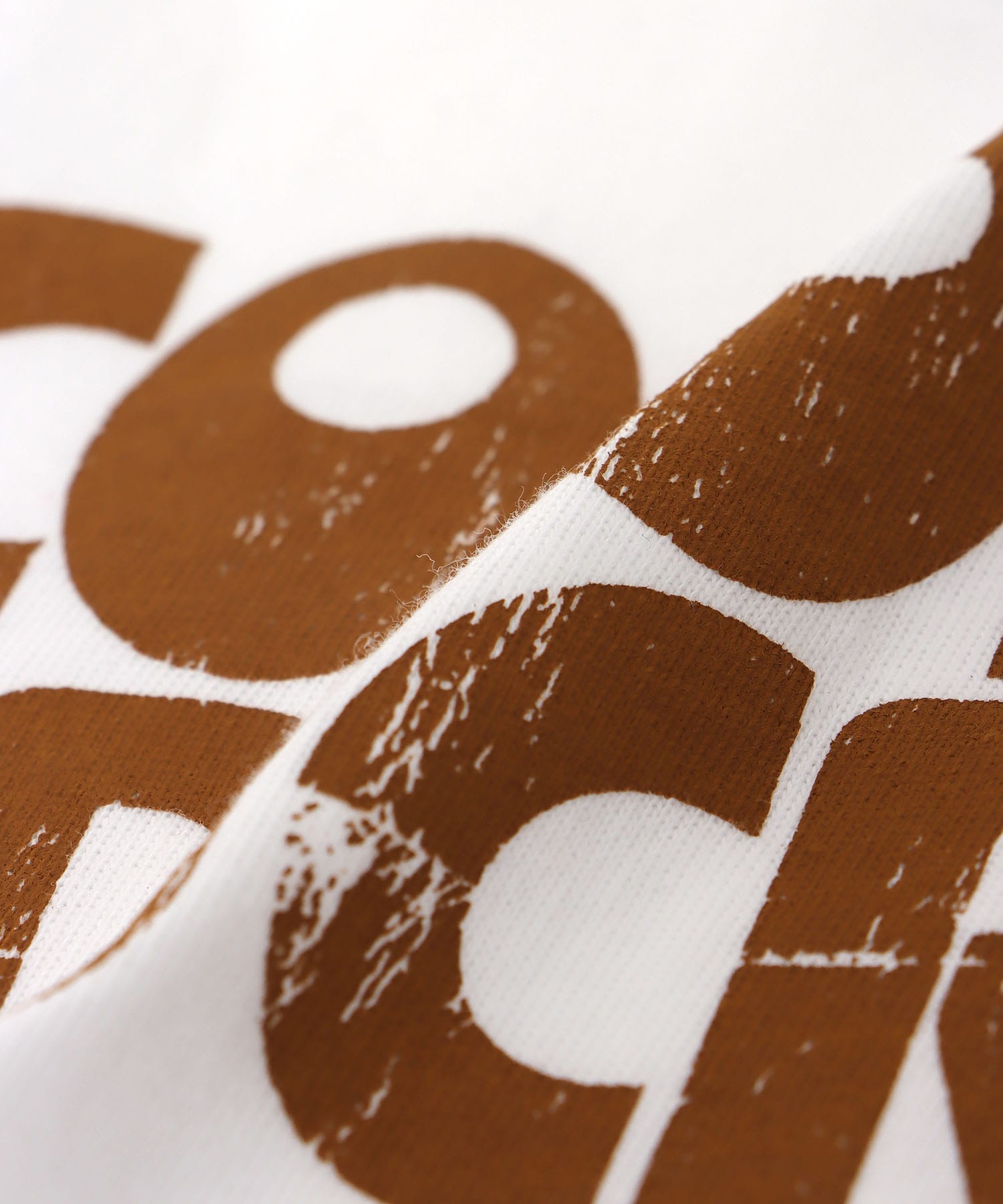 ロゴプリントTシャツ