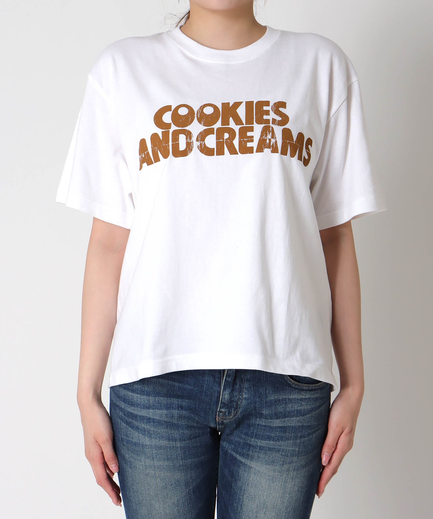 ロゴプリントTシャツ