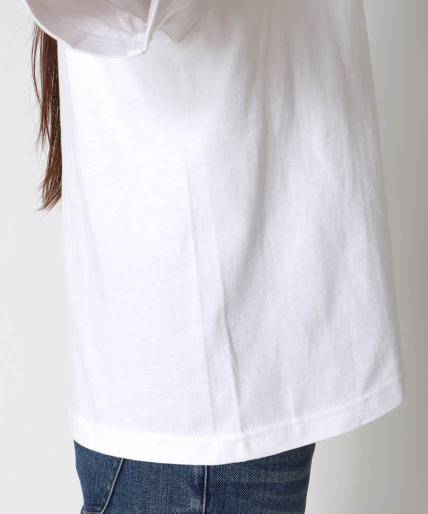 ロゴプリントTシャツ