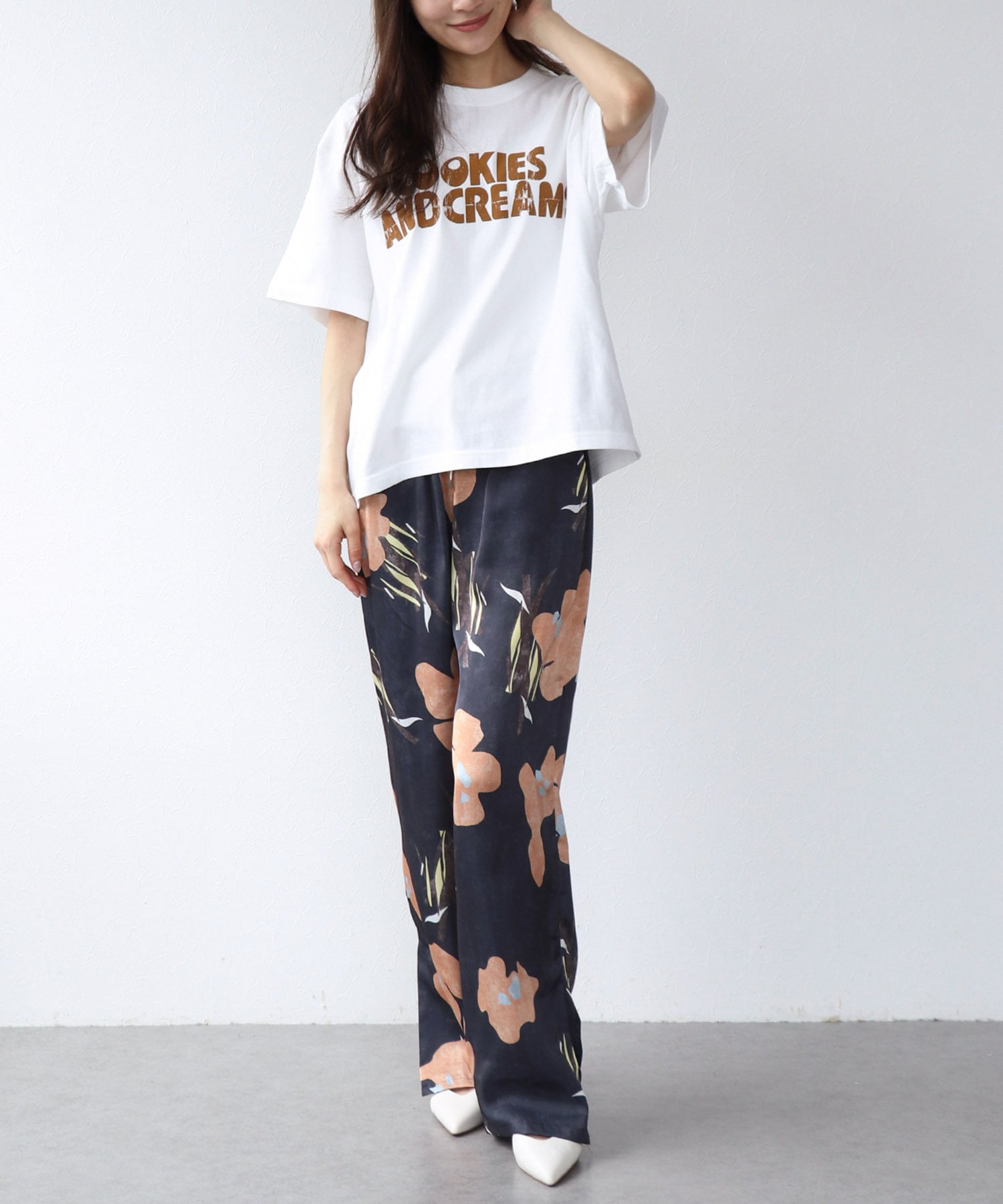 ロゴプリントTシャツ