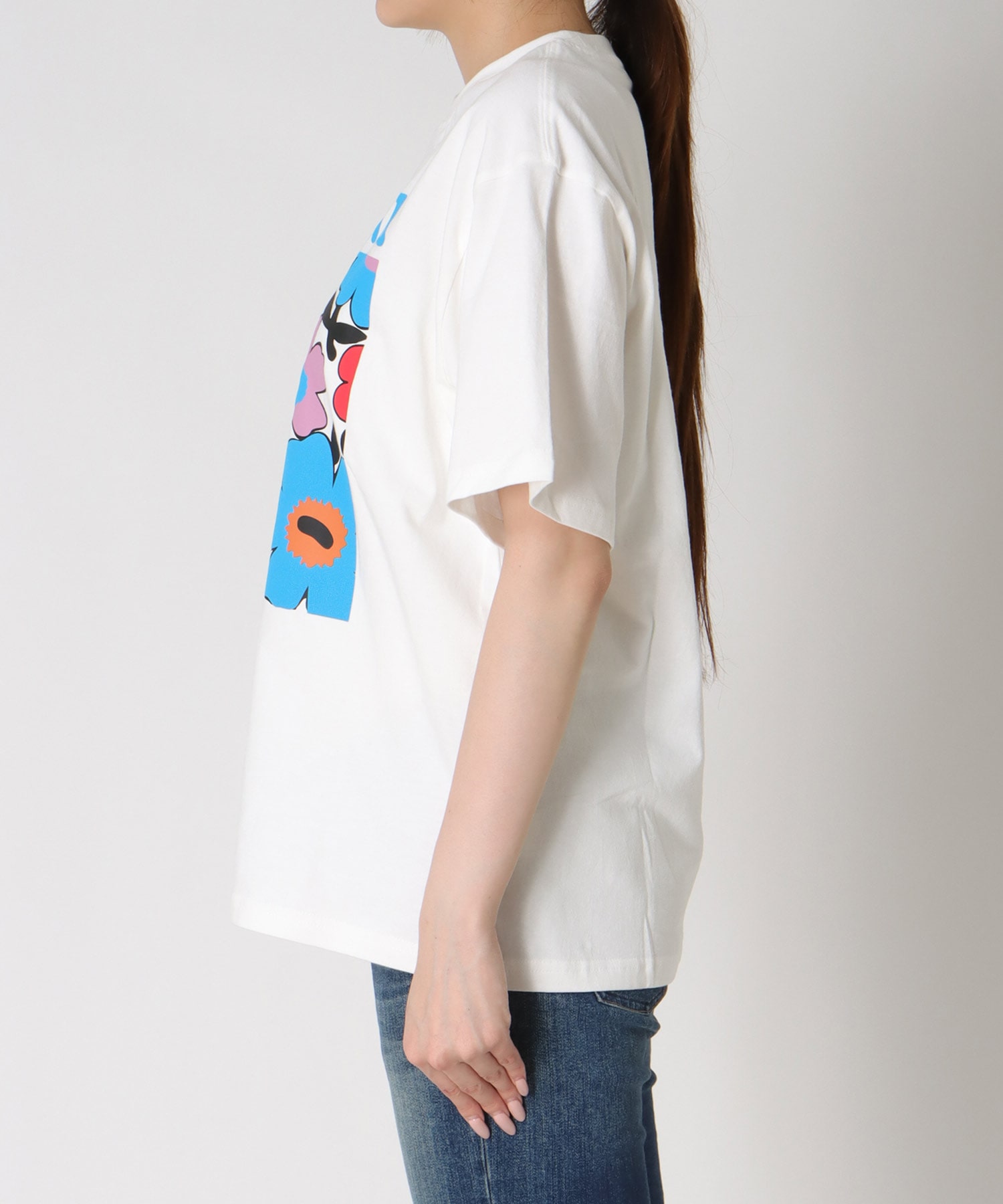 フラワープリントTシャツ