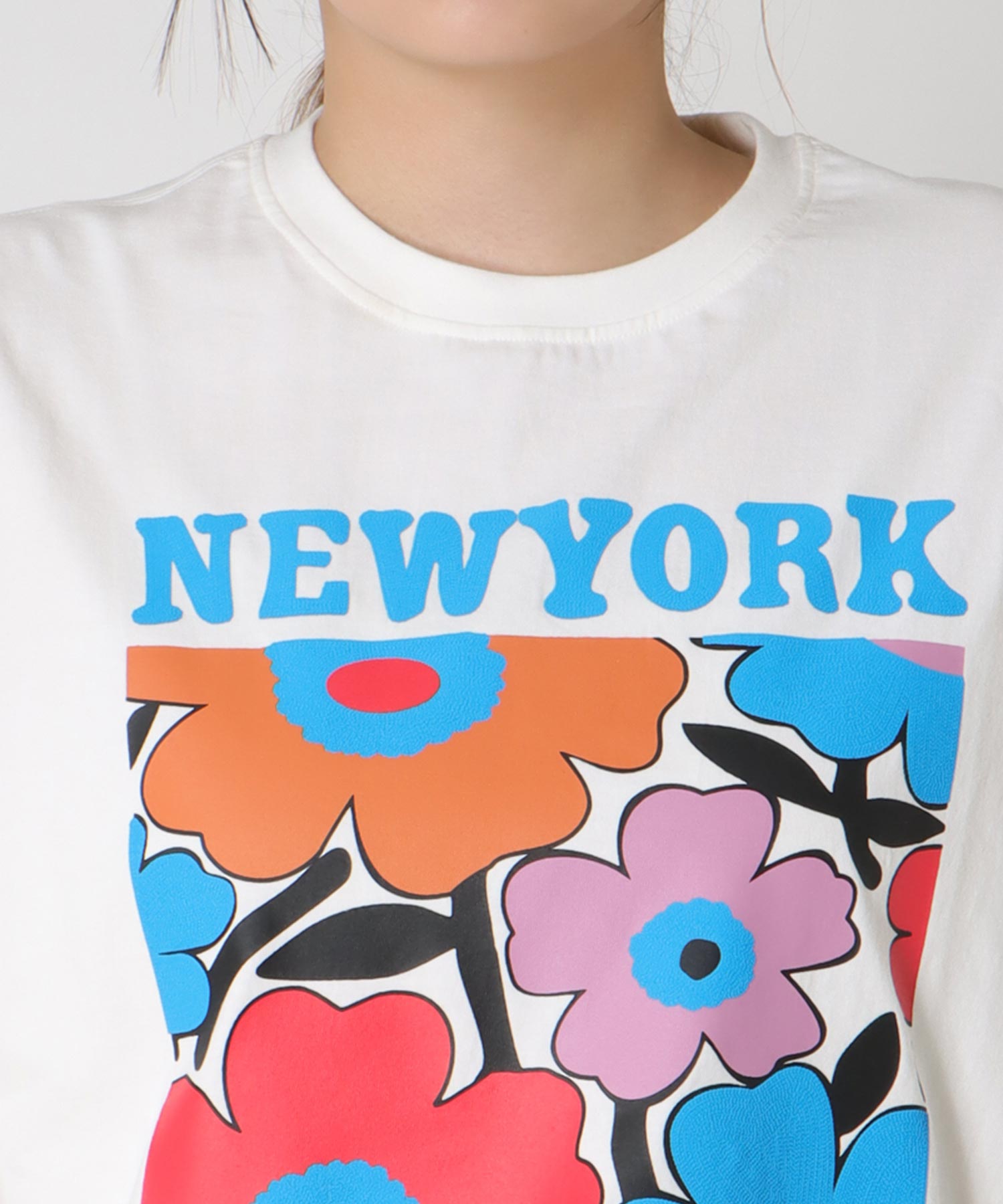 フラワープリントTシャツ